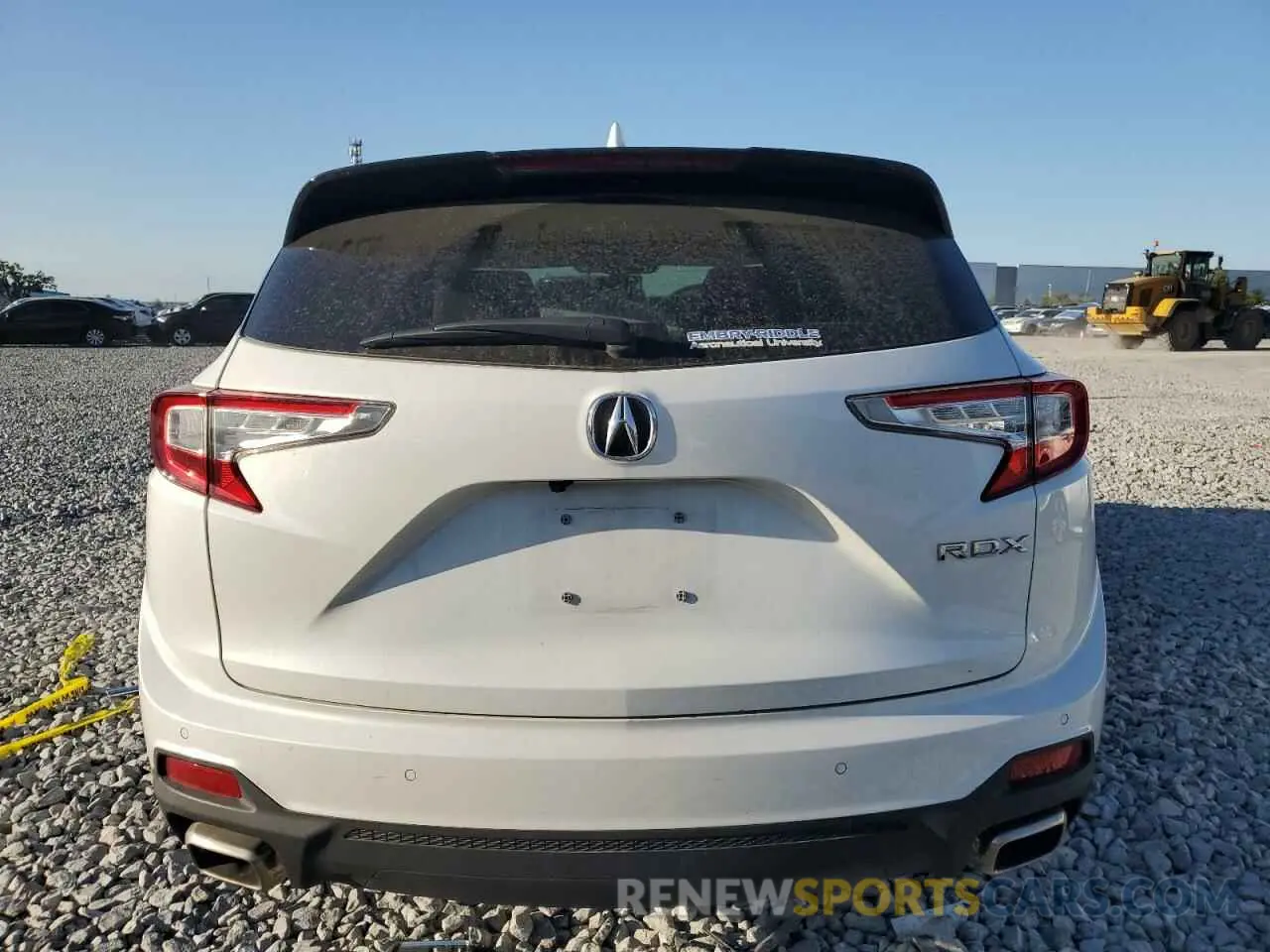 6 Photograph of a damaged car 5J8TC1H53NL002195 ACURA RDX 2022