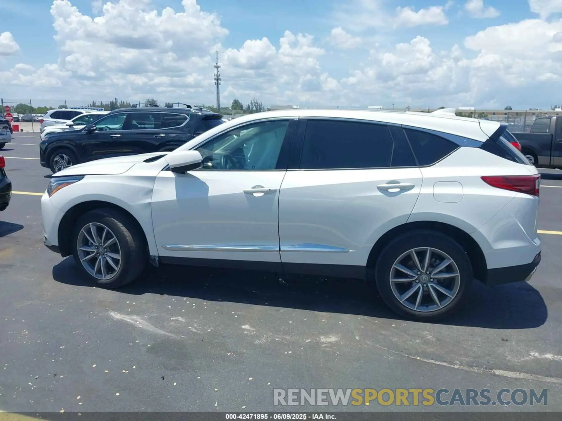 14 Photograph of a damaged car 5J8TC1H58NL001382 ACURA RDX 2022