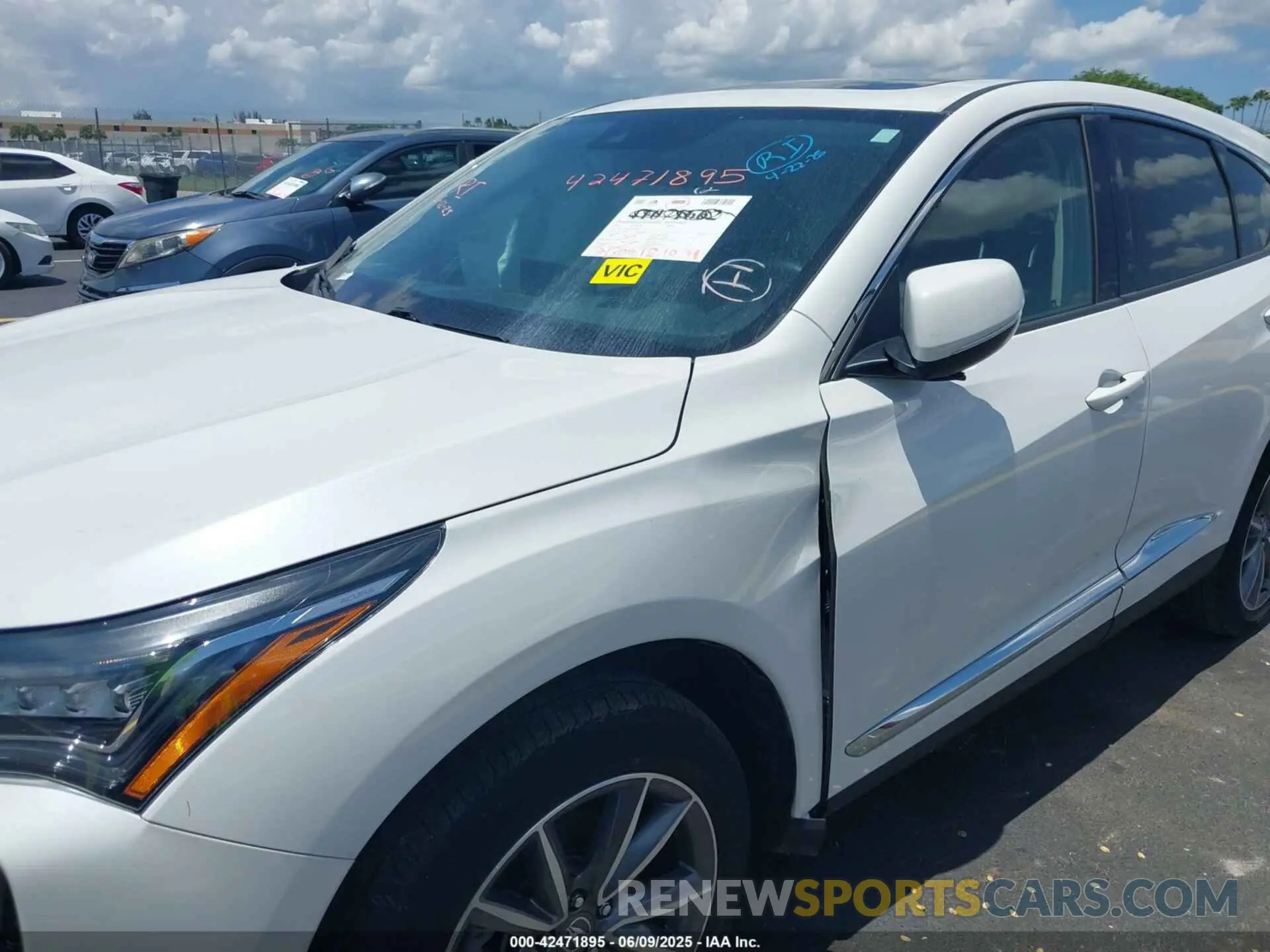 17 Photograph of a damaged car 5J8TC1H58NL001382 ACURA RDX 2022