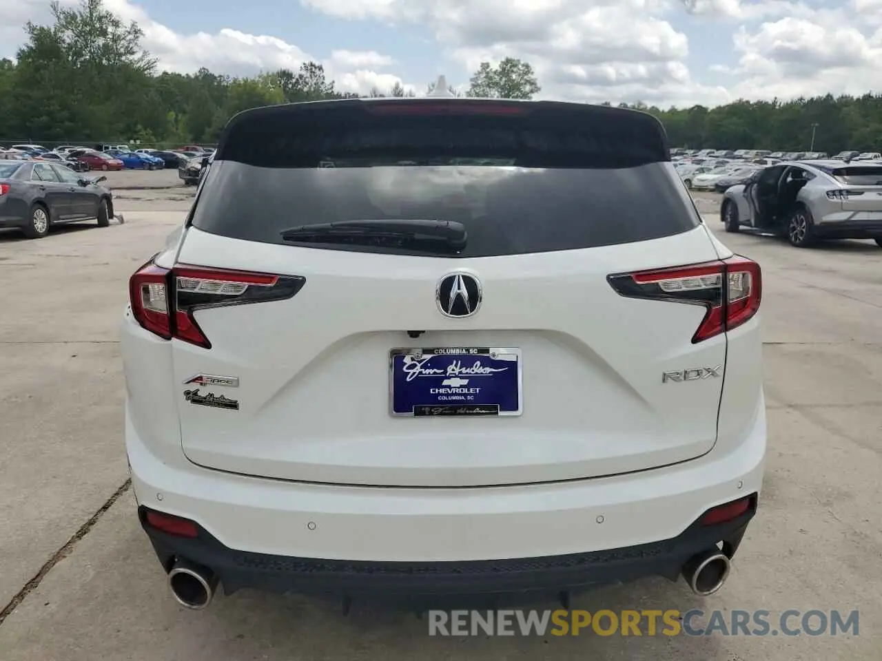 6 Photograph of a damaged car 5J8TC1H60NL004303 ACURA RDX 2022