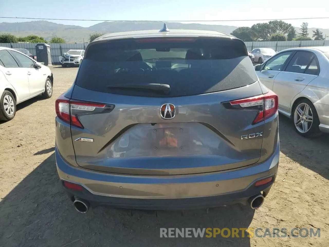 6 Photograph of a damaged car 5J8TC1H63NL001606 ACURA RDX 2022