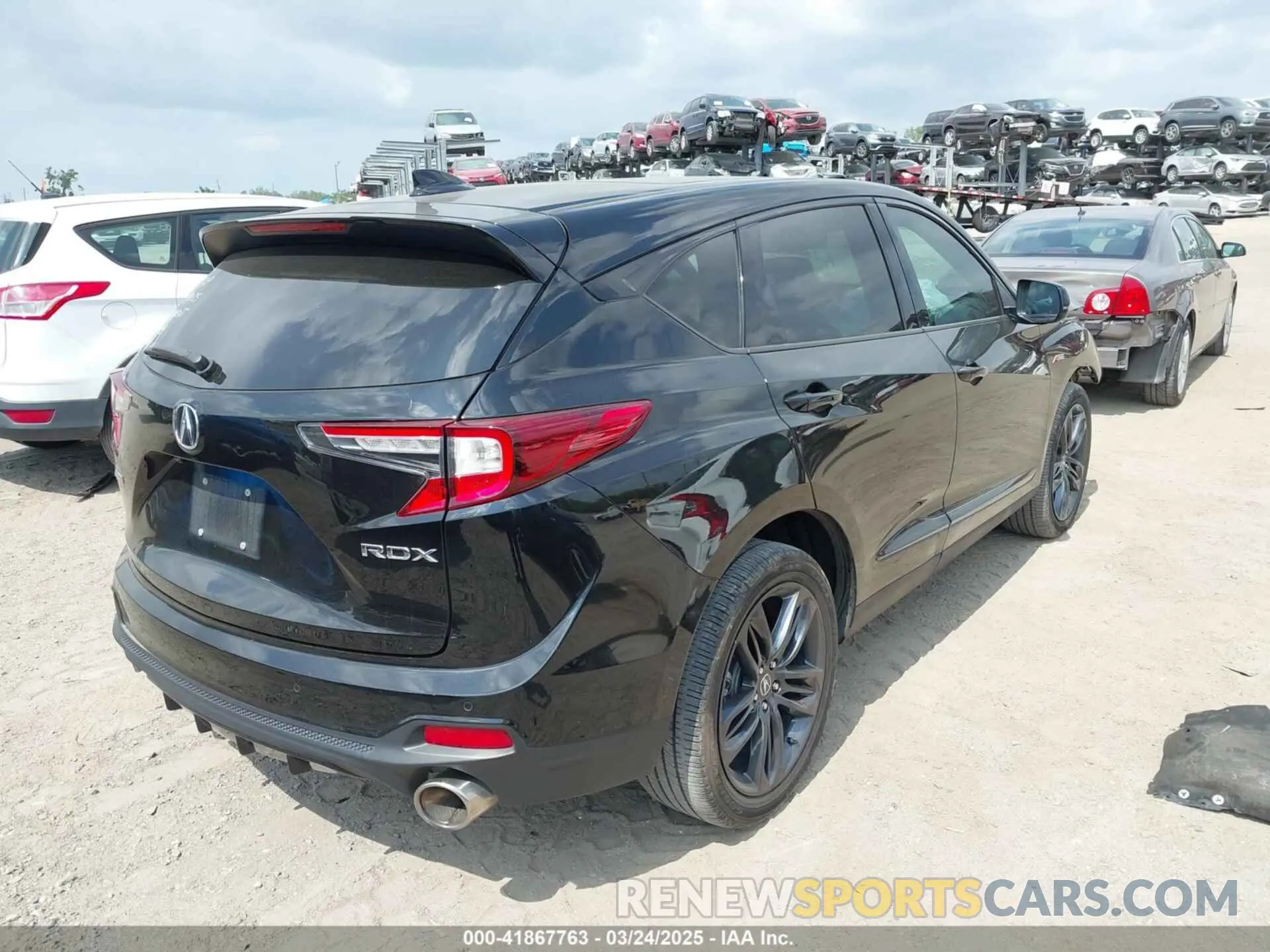 4 Photograph of a damaged car 5J8TC1H67NL003911 ACURA RDX 2022