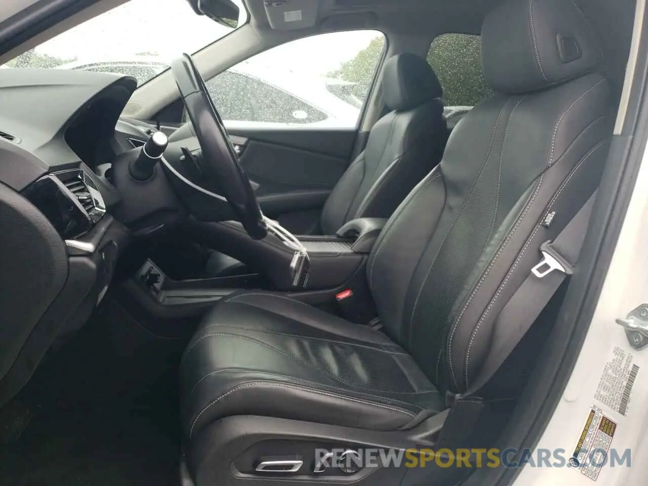 7 Photograph of a damaged car 5J8TC2H50NL017632 ACURA RDX 2022