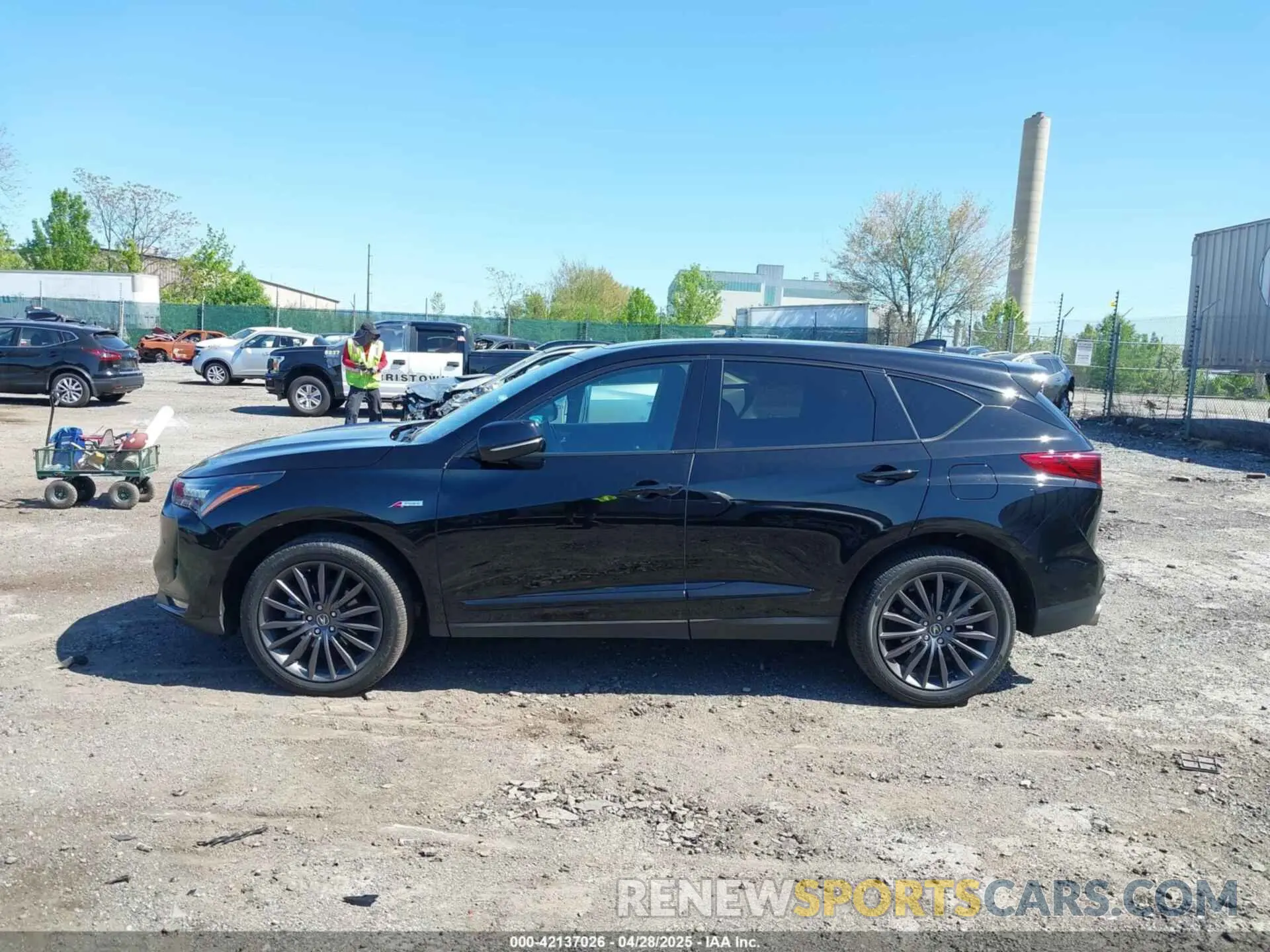 13 Photograph of a damaged car 5J8TC2H85NL013697 ACURA RDX 2022