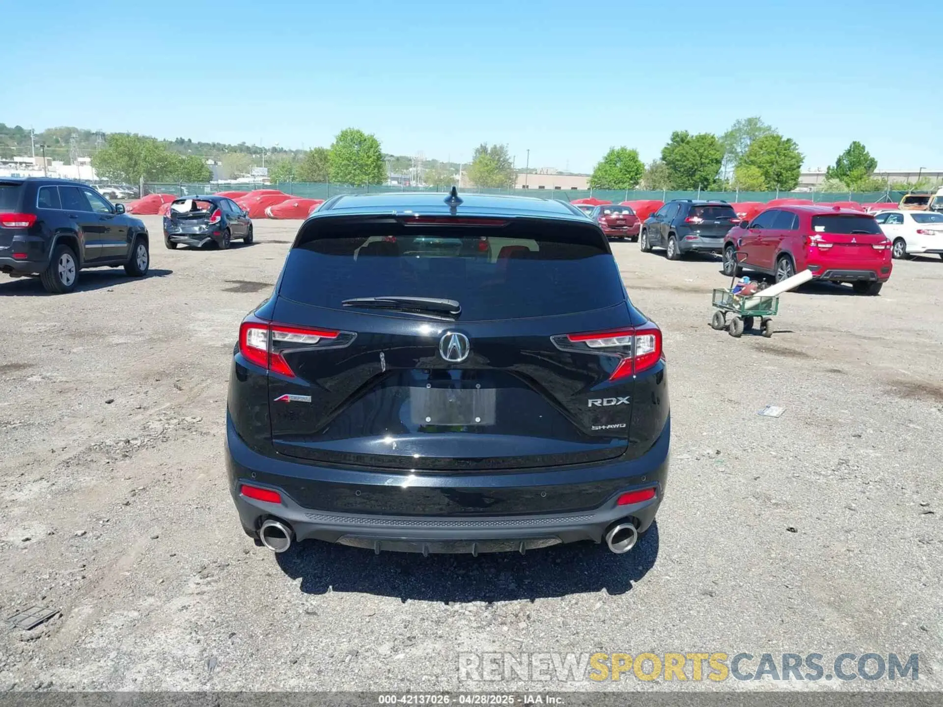 15 Photograph of a damaged car 5J8TC2H85NL013697 ACURA RDX 2022