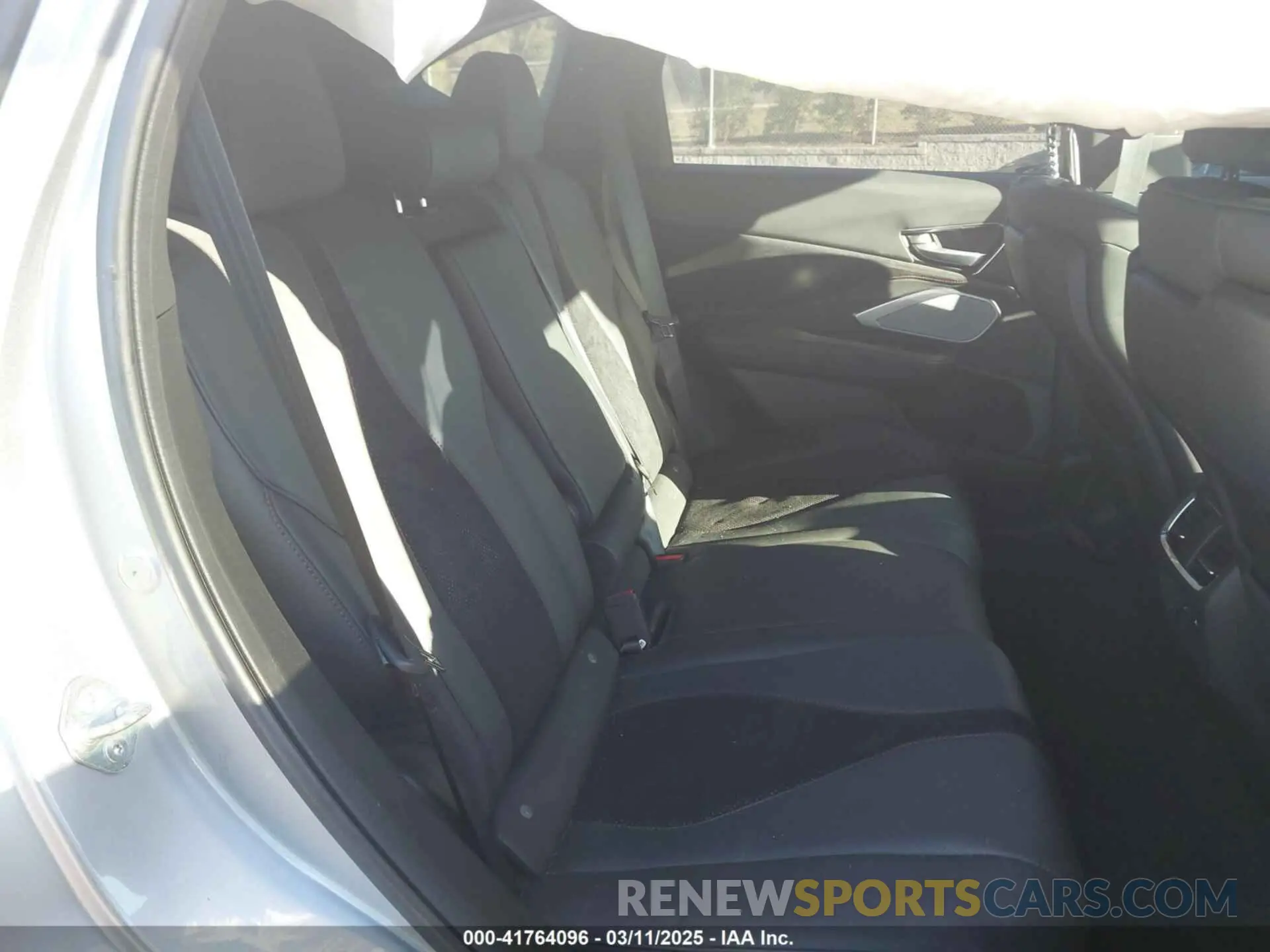 8 Photograph of a damaged car 5J8TC2H89NL000578 ACURA RDX 2022