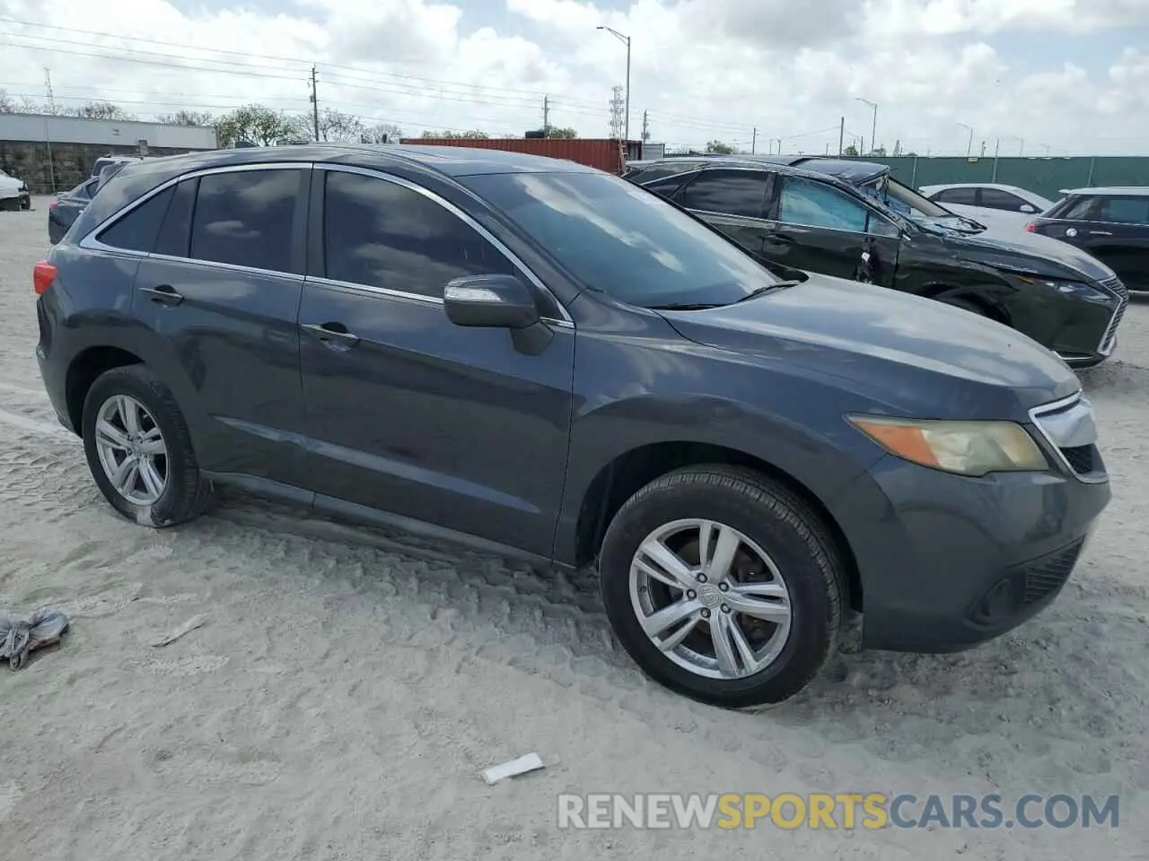 4 Photograph of a damaged car 5J8TB3H33DL013175 ACURA RDX 2023