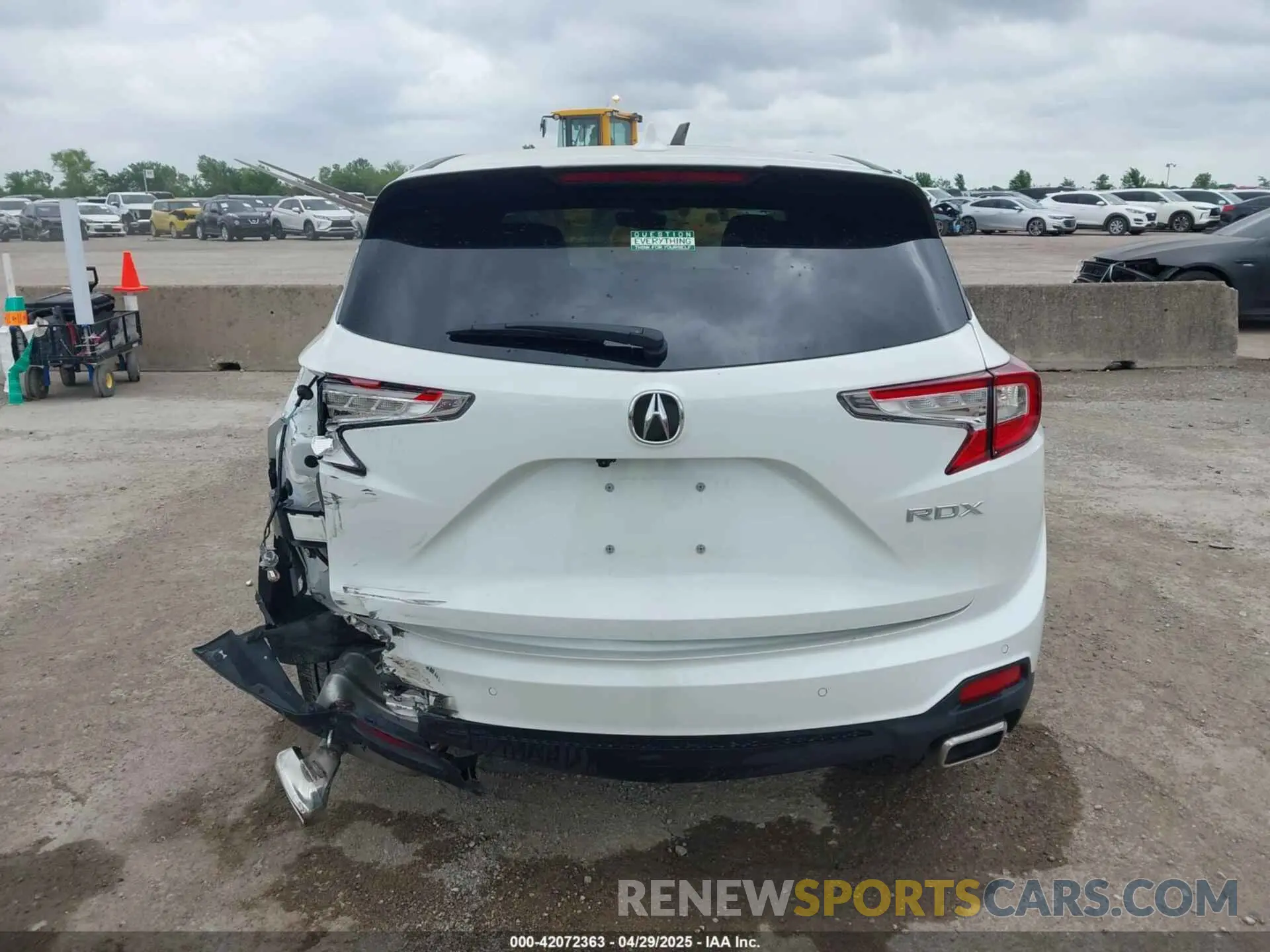 17 Photograph of a damaged car 5J8TC1H50PL006983 ACURA RDX 2023