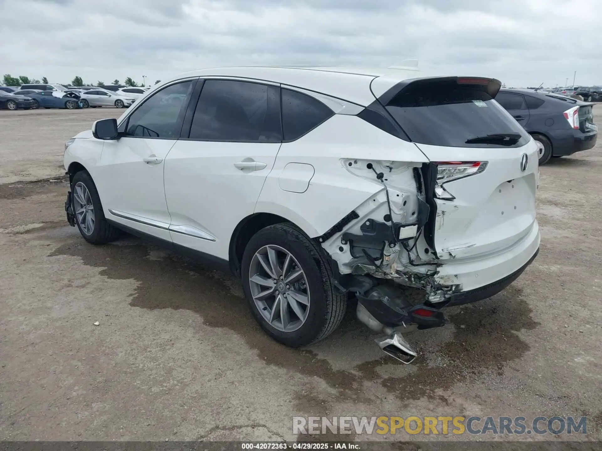 3 Photograph of a damaged car 5J8TC1H50PL006983 ACURA RDX 2023