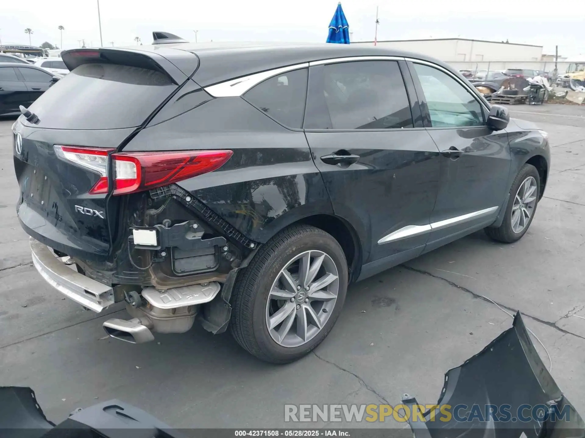 4 Photograph of a damaged car 5J8TC1H56PL000069 ACURA RDX 2023