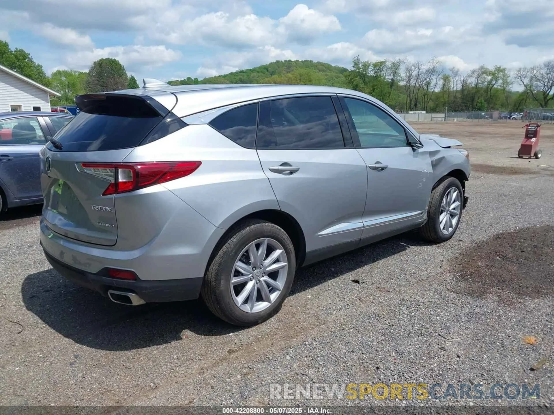 4 Photograph of a damaged car 5J8TC2H36PL024683 ACURA RDX 2023