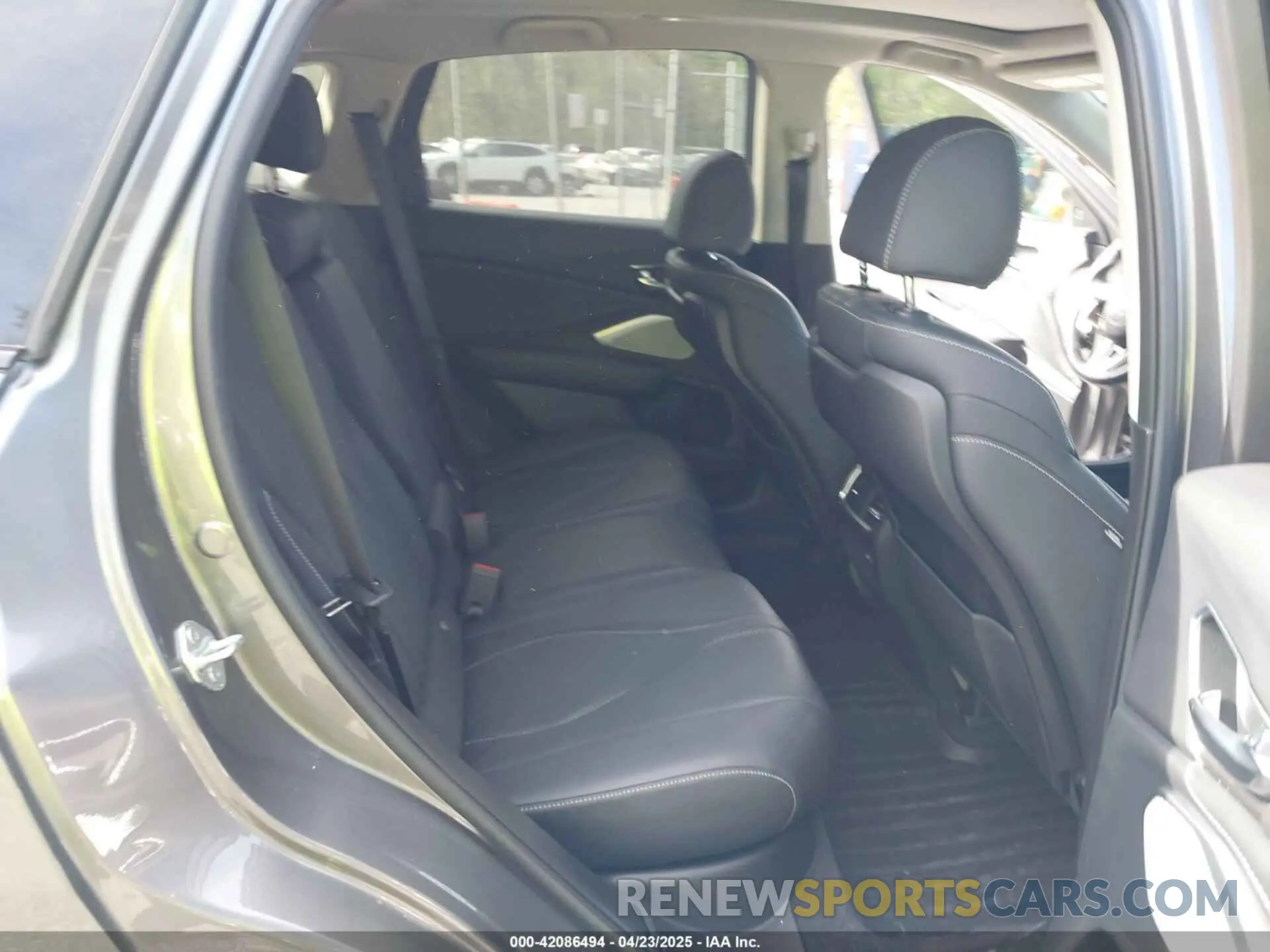 8 Photograph of a damaged car 5J8TC2H51PL007971 ACURA RDX 2023