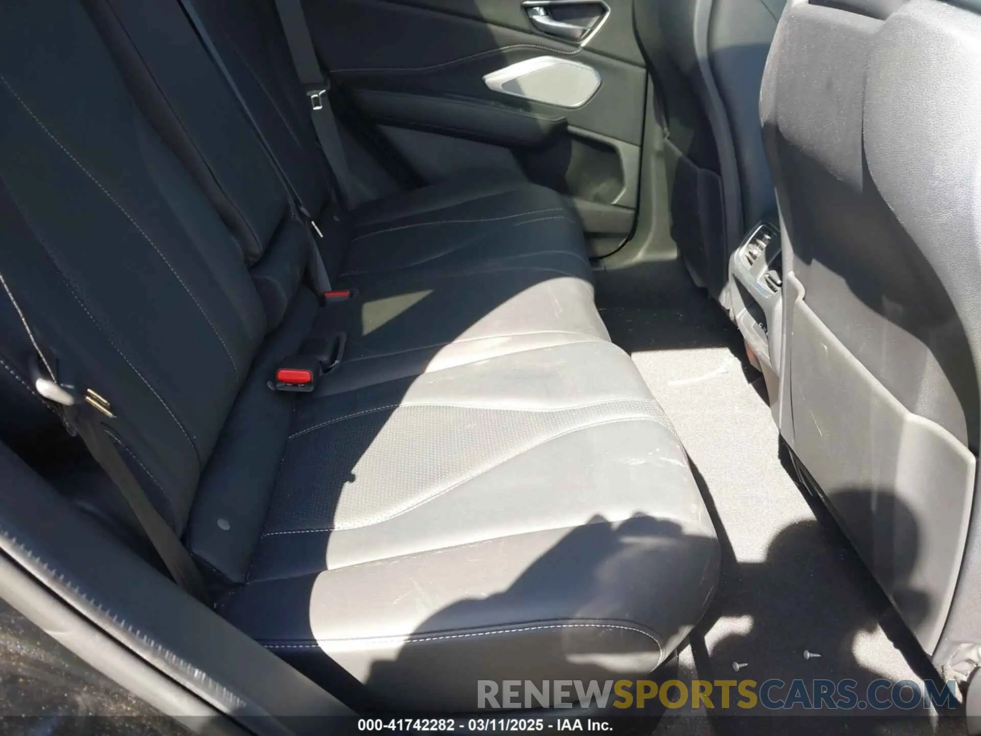 8 Photograph of a damaged car 5J8TC2H5XPL022727 ACURA RDX 2023