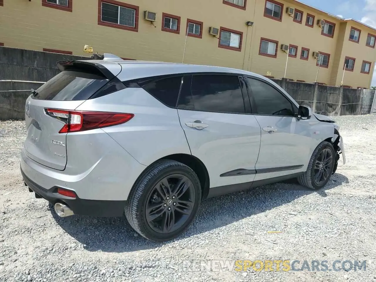 3 Photograph of a damaged car 5J8TC2H6XPL005175 ACURA RDX 2023
