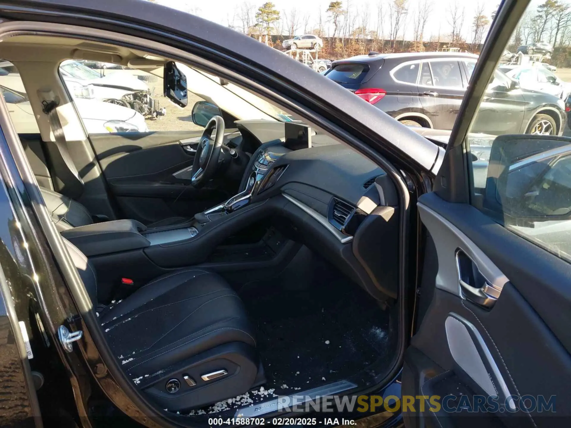 5 Photograph of a damaged car 5J8TC2H54RL004968 ACURA RDX 2024