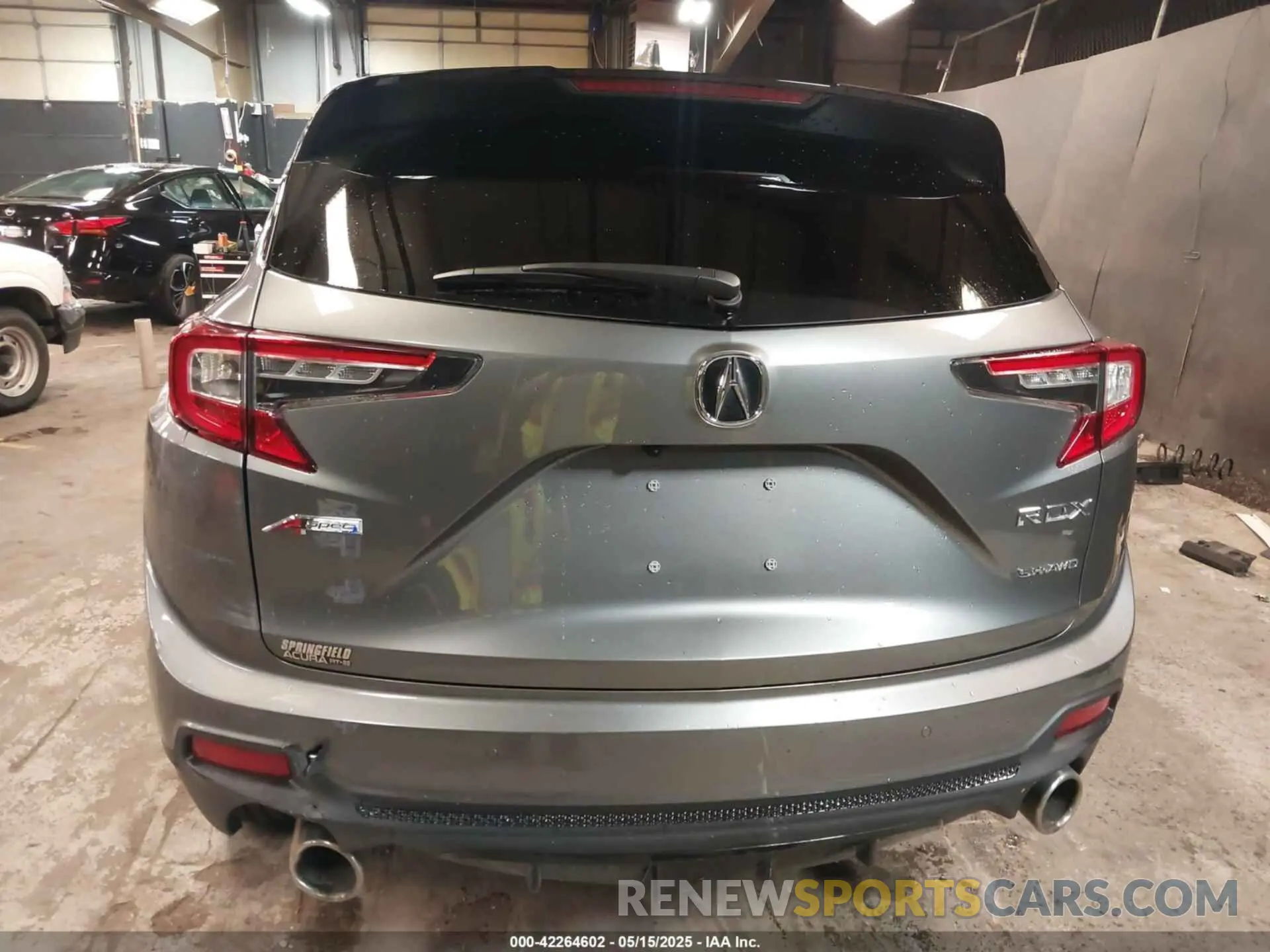 16 Photograph of a damaged car 5J8TC2H69RL039031 ACURA RDX 2024