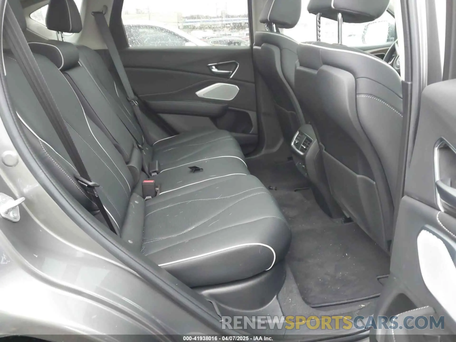 8 Photograph of a damaged car 5J8TC2H72RL023102 ACURA RDX 2024