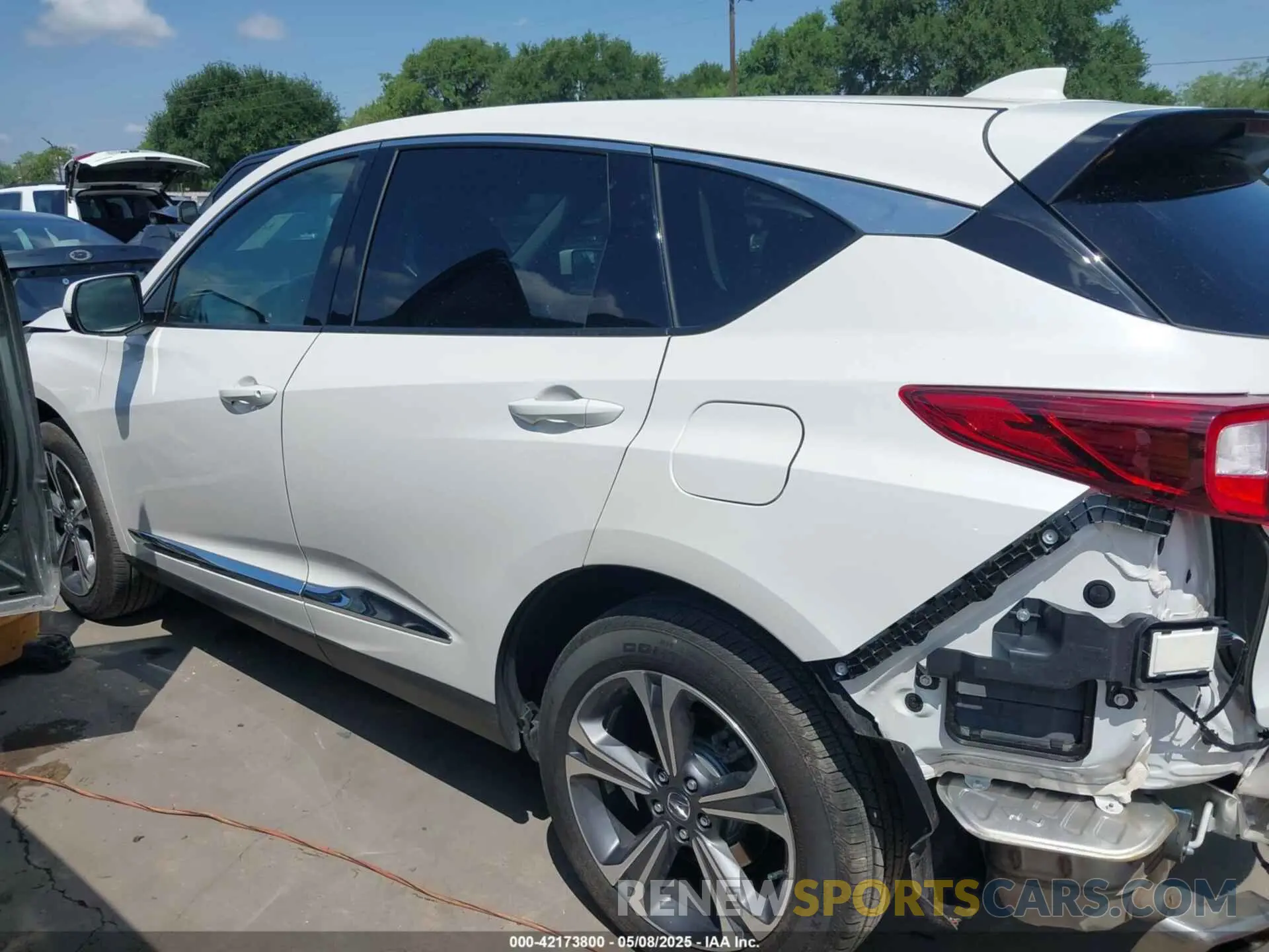 15 Photograph of a damaged car 5J8TC2H74RL001800 ACURA RDX 2024