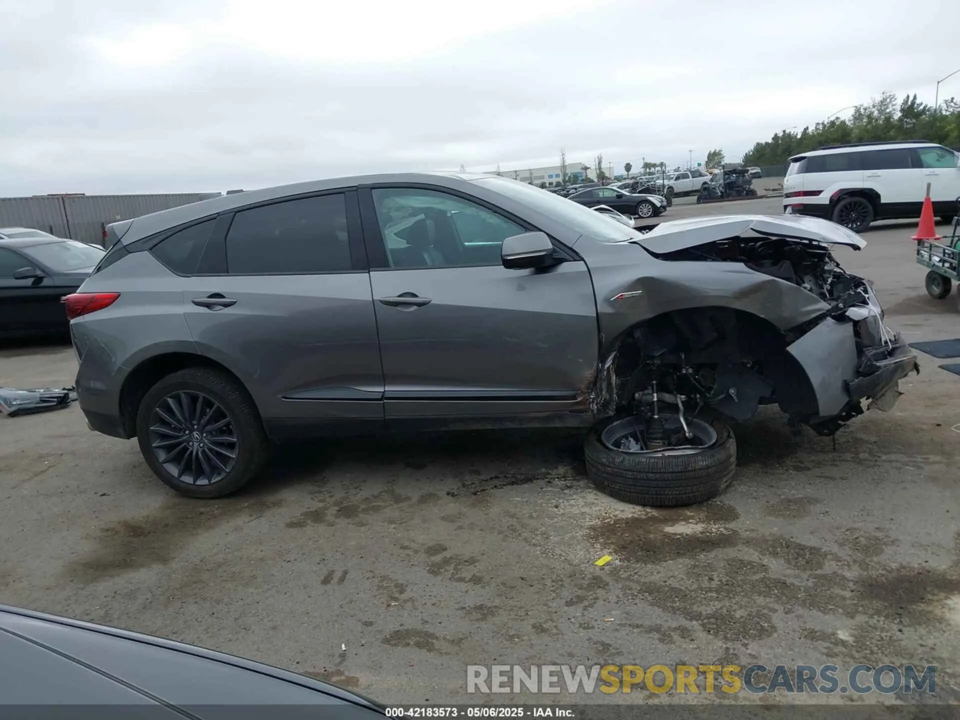 14 Photograph of a damaged car 5J8TC2H81RL017803 ACURA RDX 2024