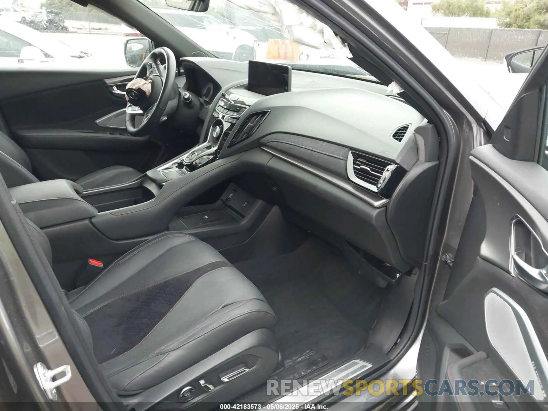 5 Photograph of a damaged car 5J8TC2H81RL017803 ACURA RDX 2024