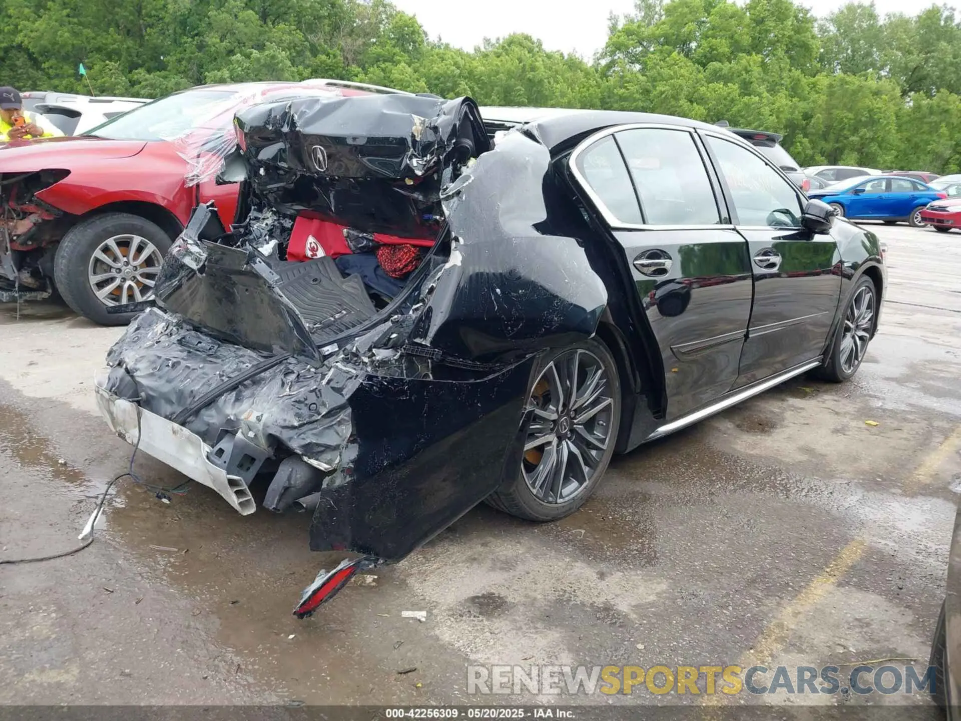 4 Photograph of a damaged car JH4KC2F98KC000331 ACURA RLX SPORT HYBRID 2019