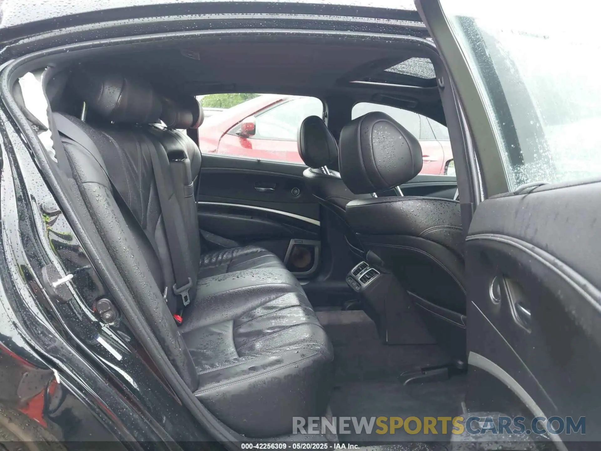 8 Photograph of a damaged car JH4KC2F98KC000331 ACURA RLX SPORT HYBRID 2019