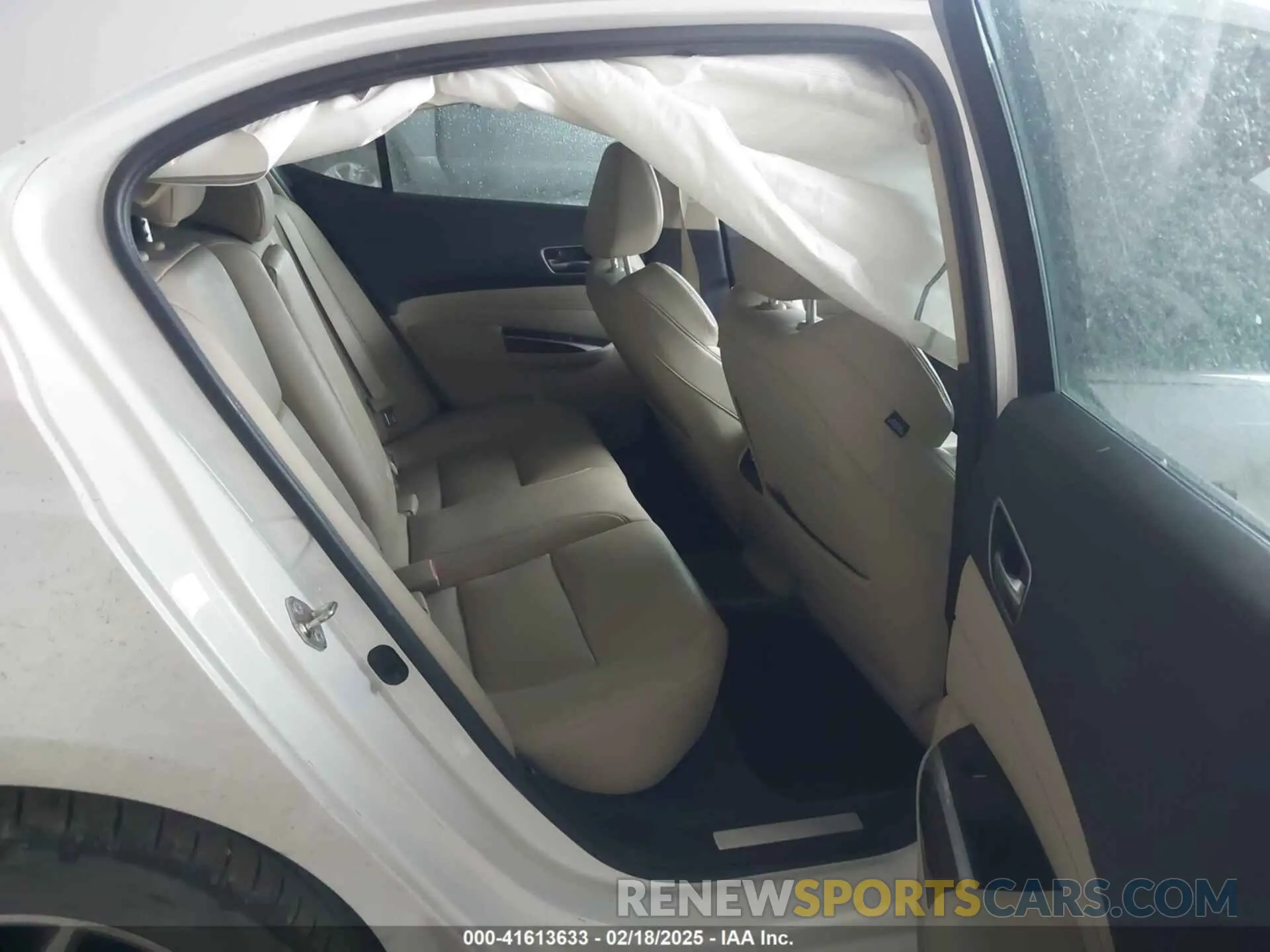 8 Photograph of a damaged car 19UUB1F31KA001174 ACURA TLX 2019