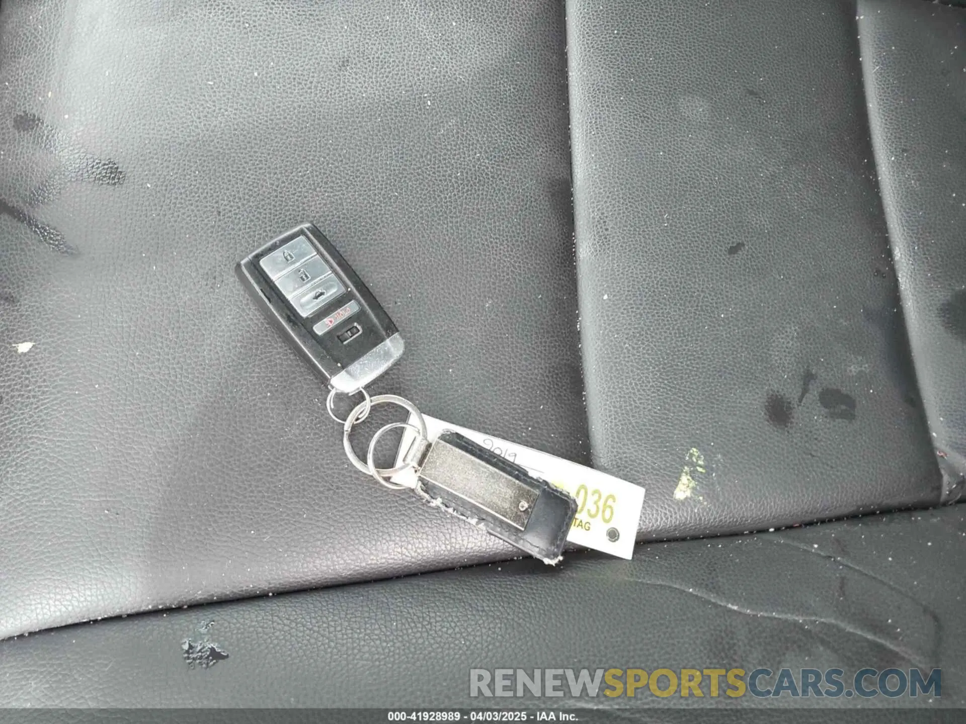 11 Photograph of a damaged car 19UUB1F32KA008425 ACURA TLX 2019