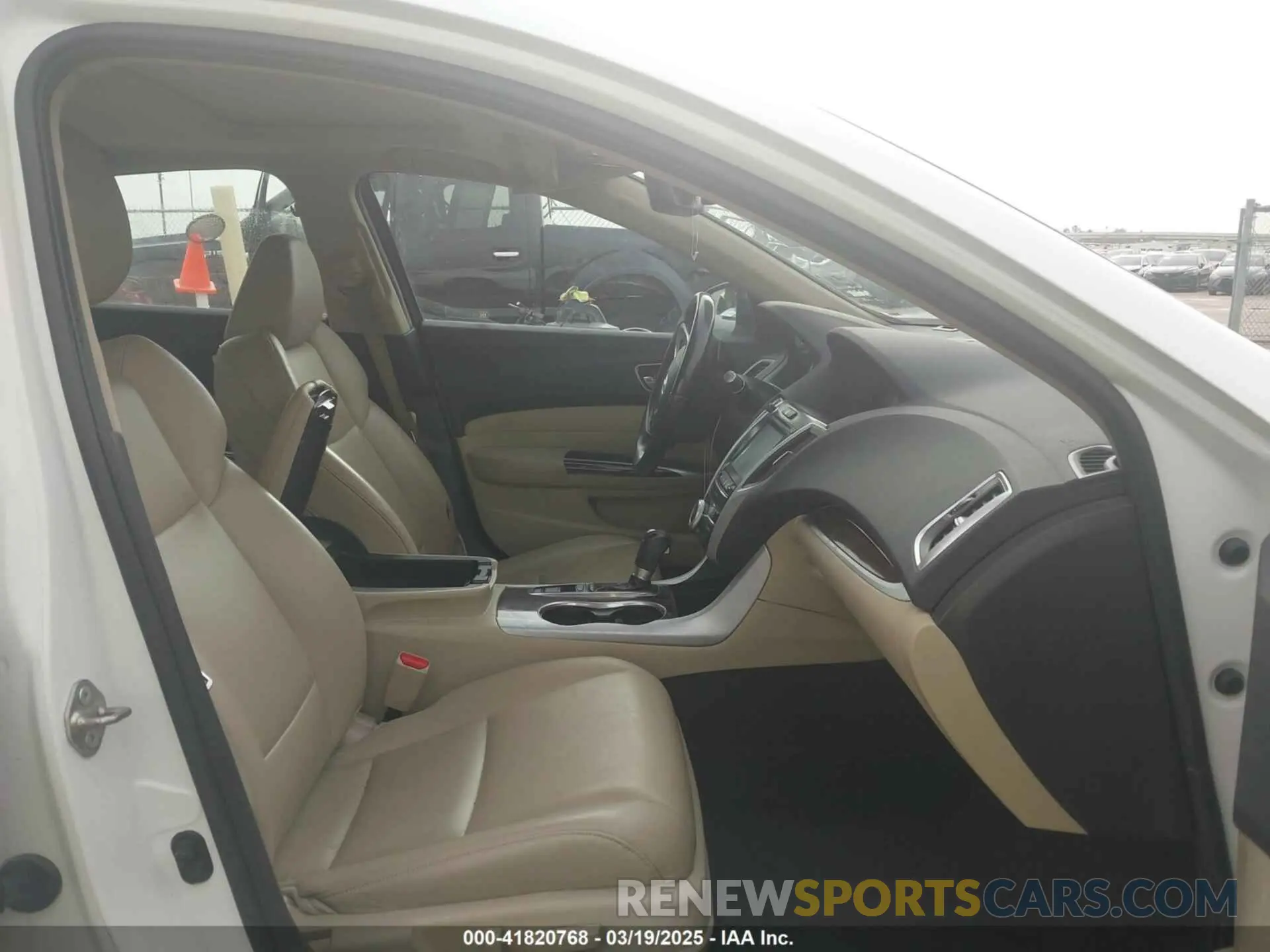5 Photograph of a damaged car 19UUB1F36KA006211 ACURA TLX 2019