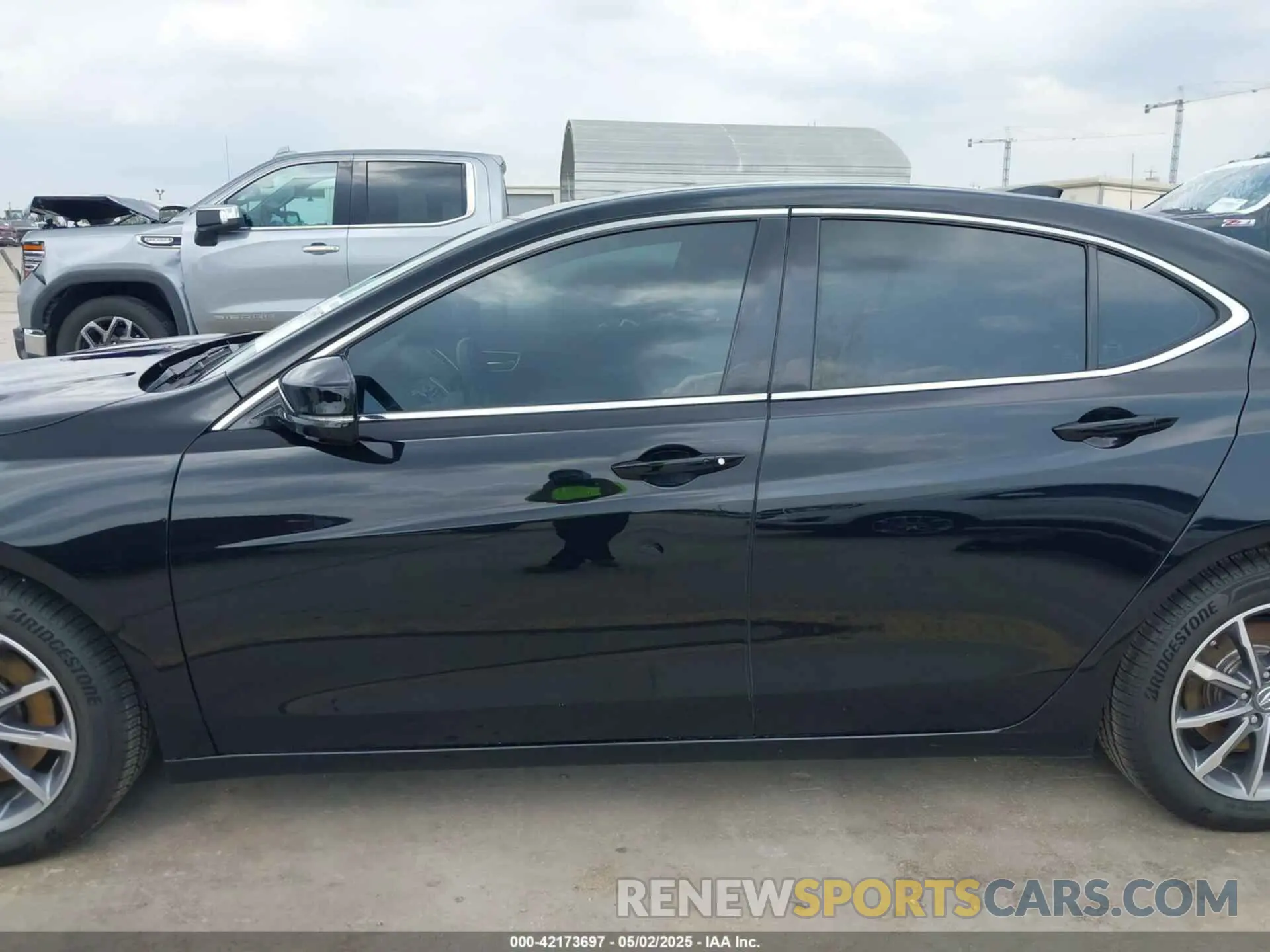 14 Photograph of a damaged car 19UUB1F39KA010463 ACURA TLX 2019