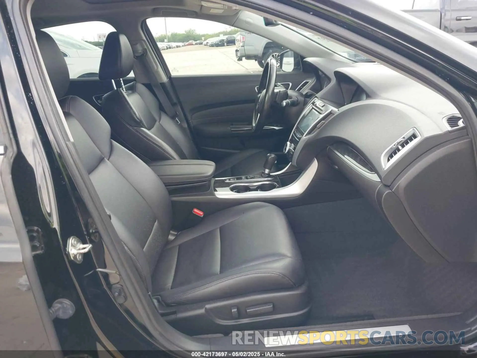 5 Photograph of a damaged car 19UUB1F39KA010463 ACURA TLX 2019