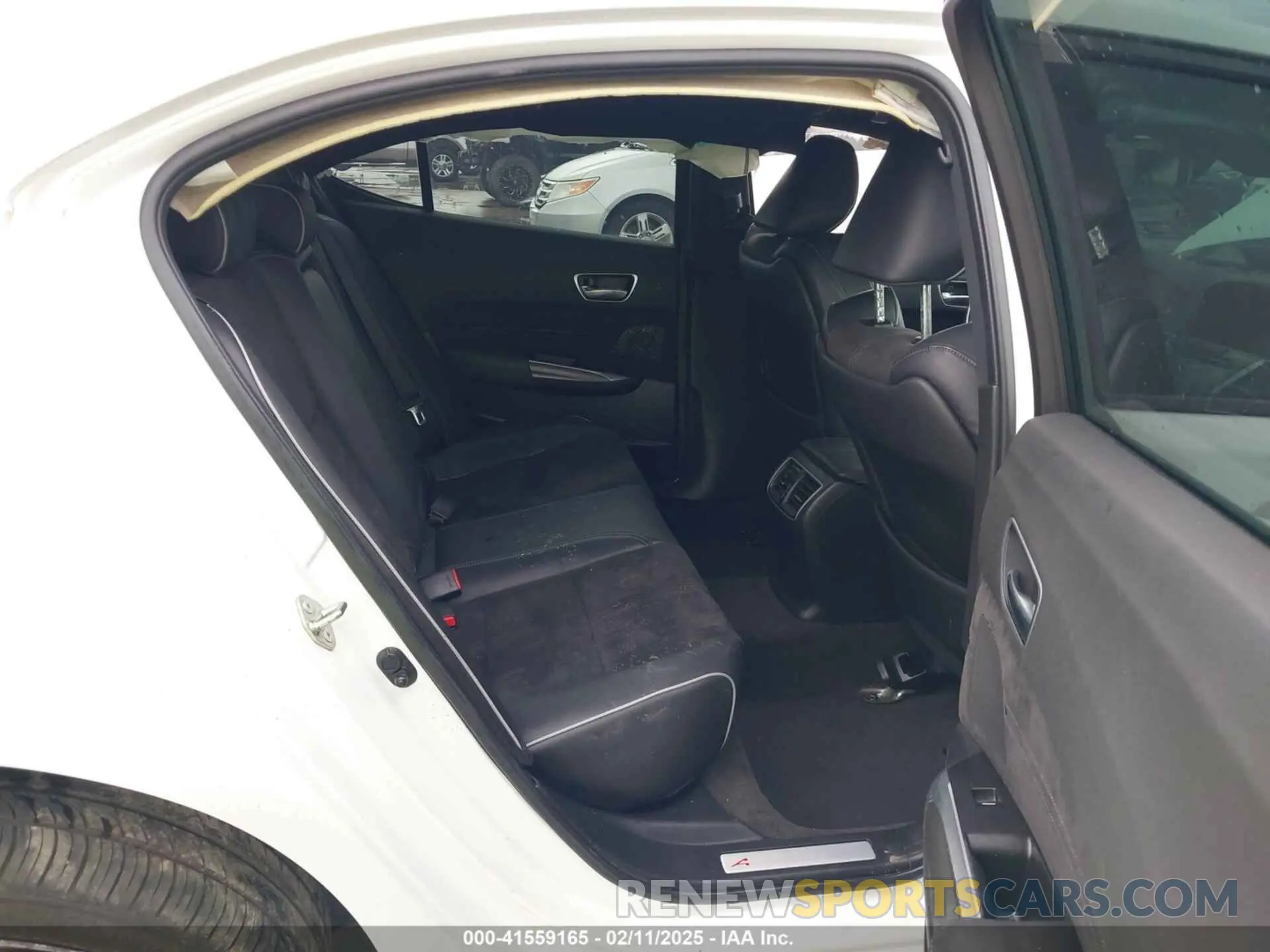 8 Photograph of a damaged car 19UUB1F60KA005081 ACURA TLX 2019