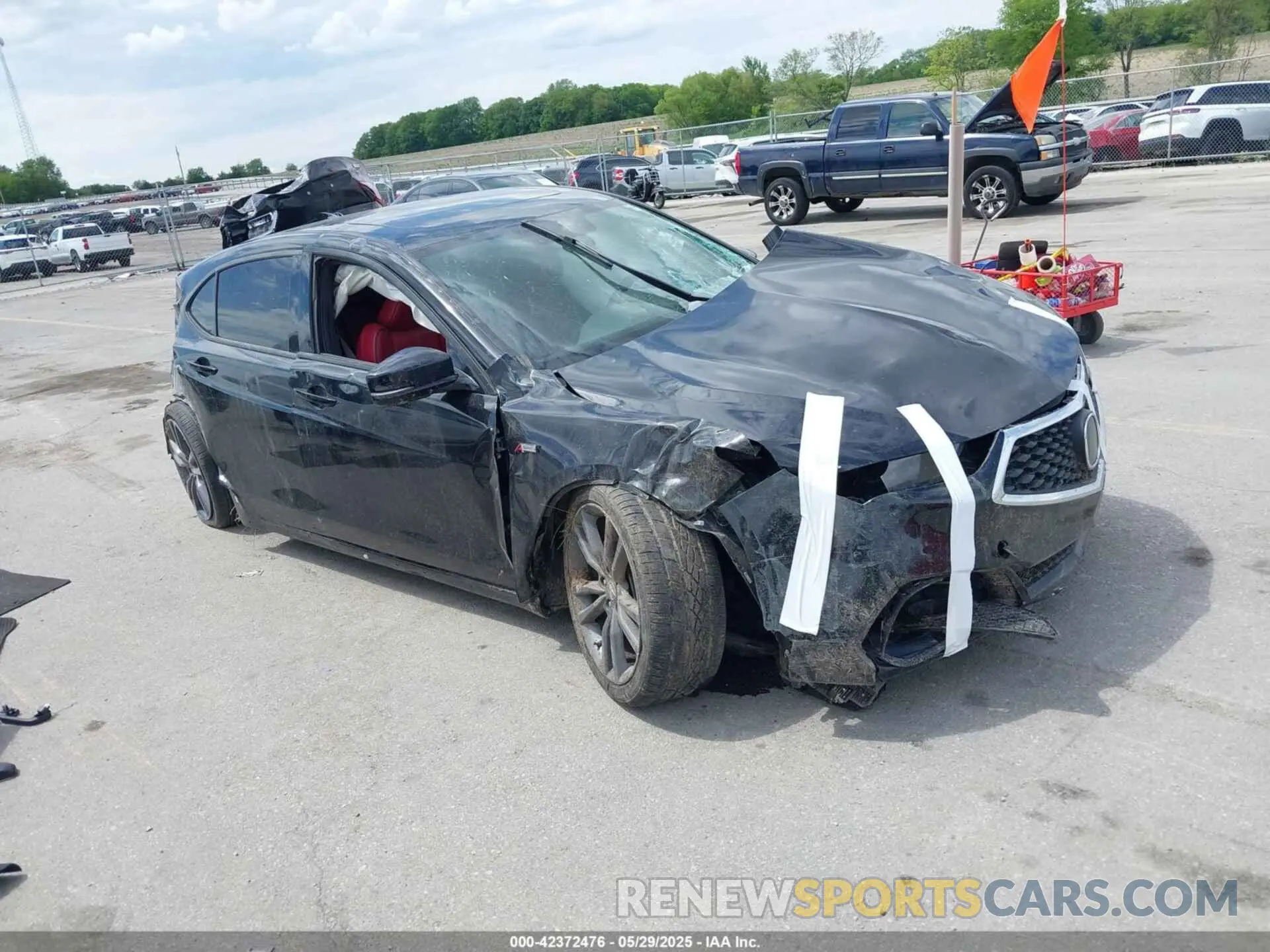 1 Photograph of a damaged car 19UUB1F62KA001601 ACURA TLX 2019