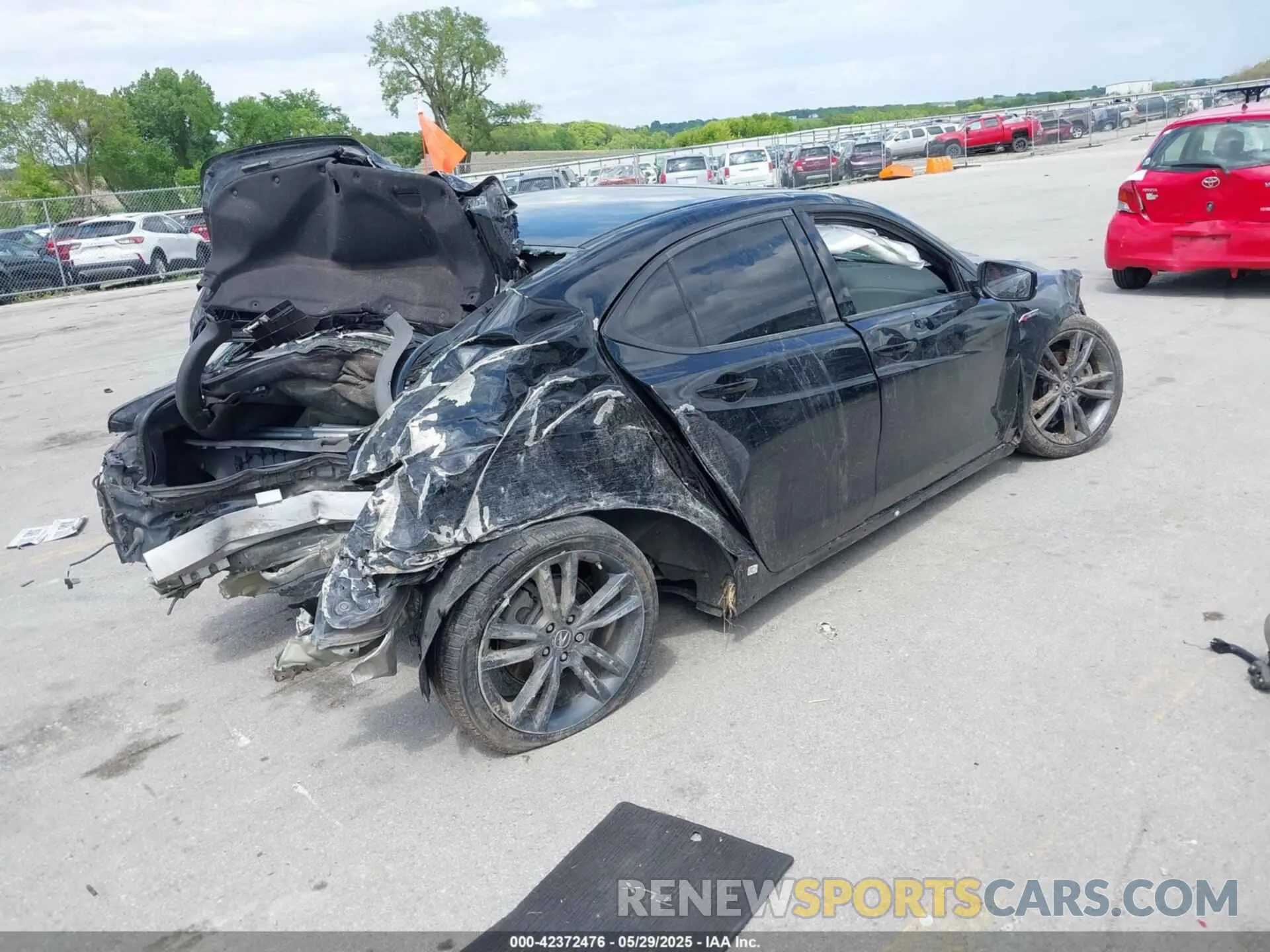 4 Photograph of a damaged car 19UUB1F62KA001601 ACURA TLX 2019