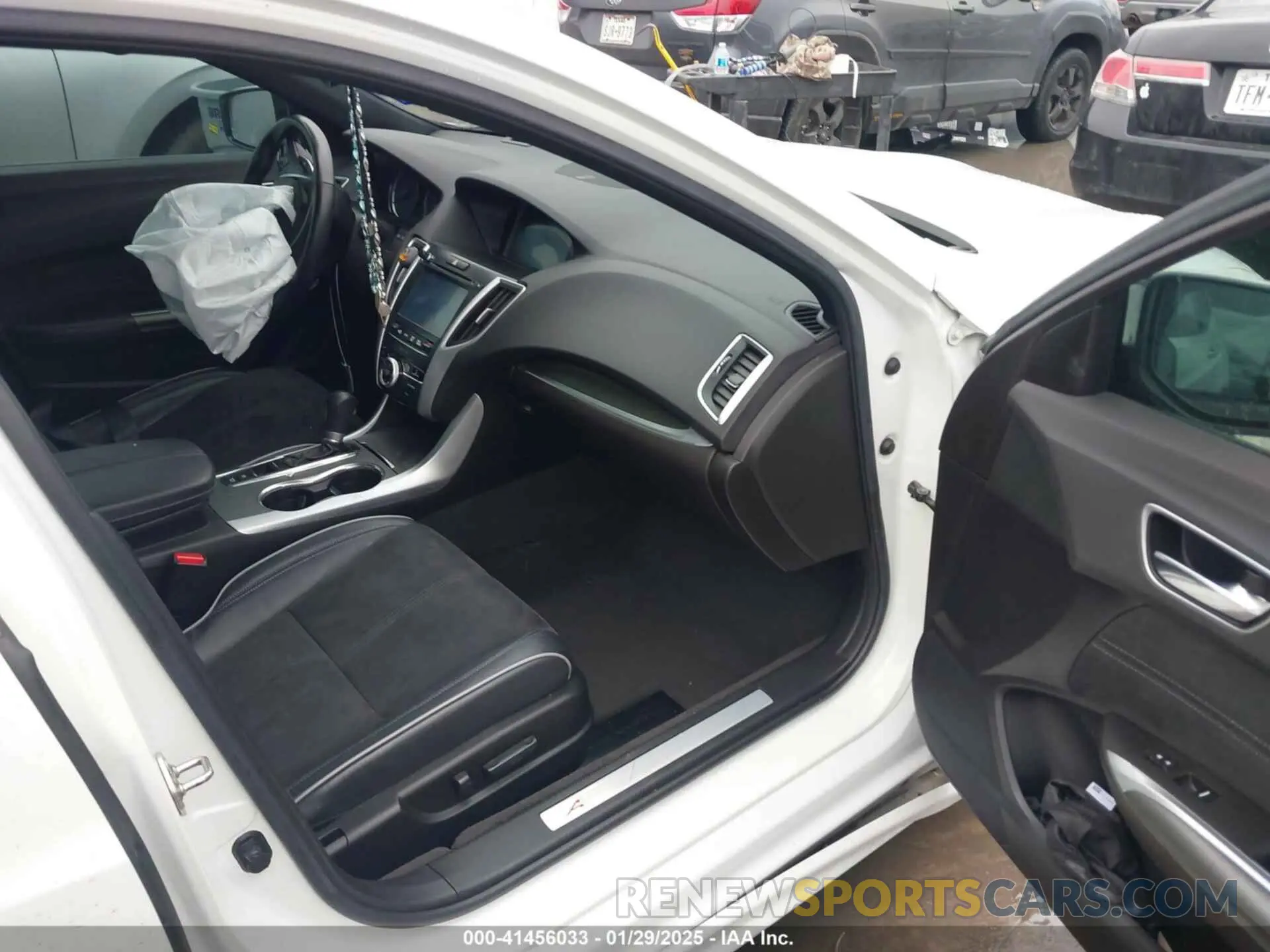 5 Photograph of a damaged car 19UUB1F63KA009058 ACURA TLX 2019