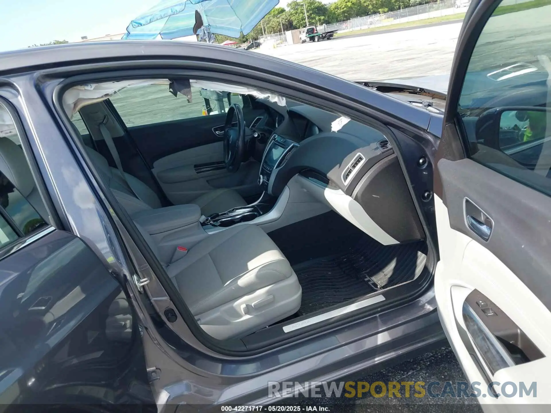 5 Photograph of a damaged car 19UUB2F38KA002232 ACURA TLX 2019