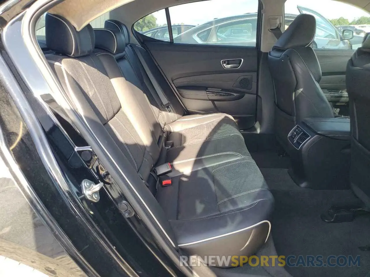 10 Photograph of a damaged car 19UUB2F45KA008157 ACURA TLX 2019