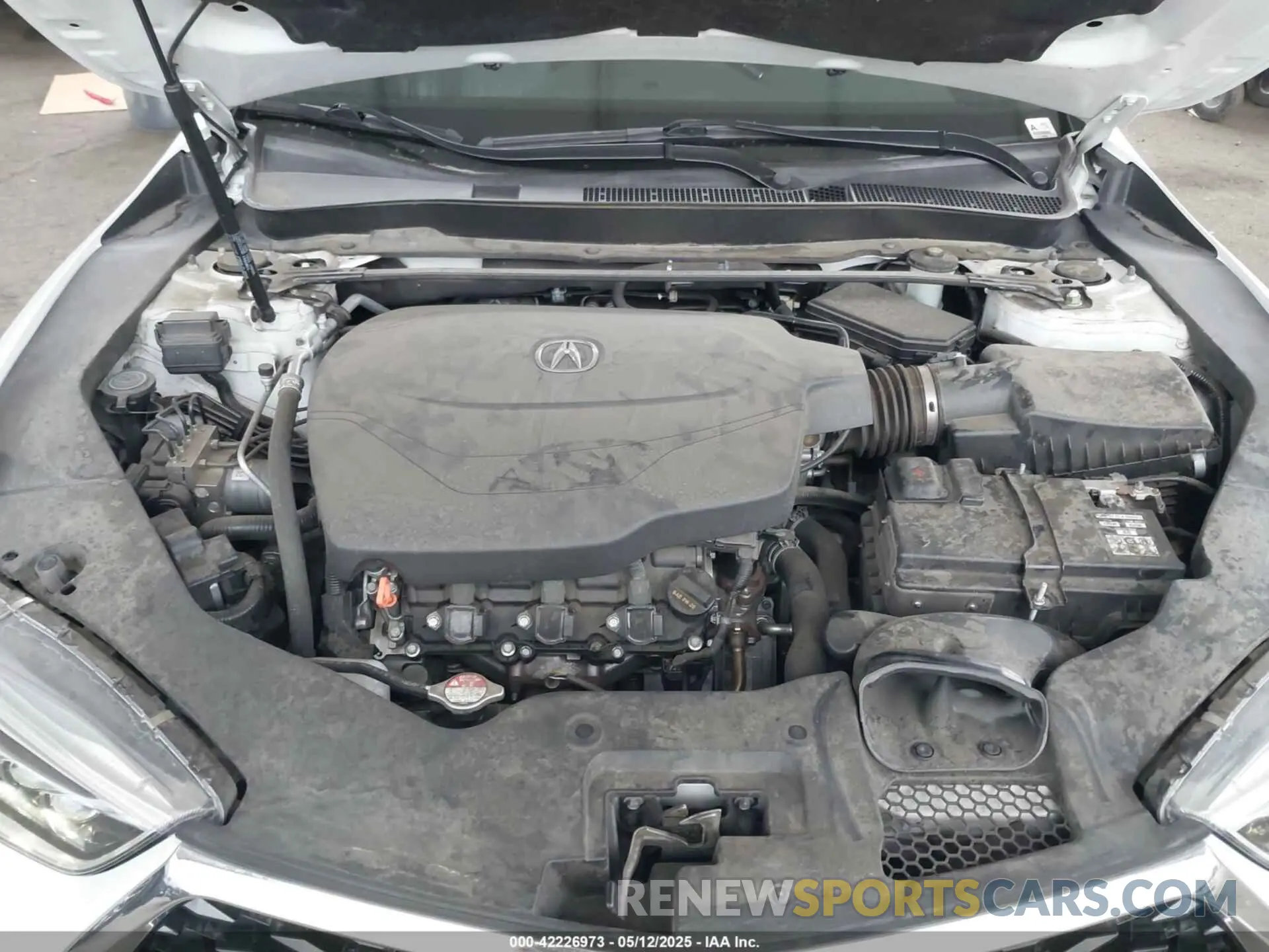 10 Photograph of a damaged car 19UUB2F49KA008906 ACURA TLX 2019
