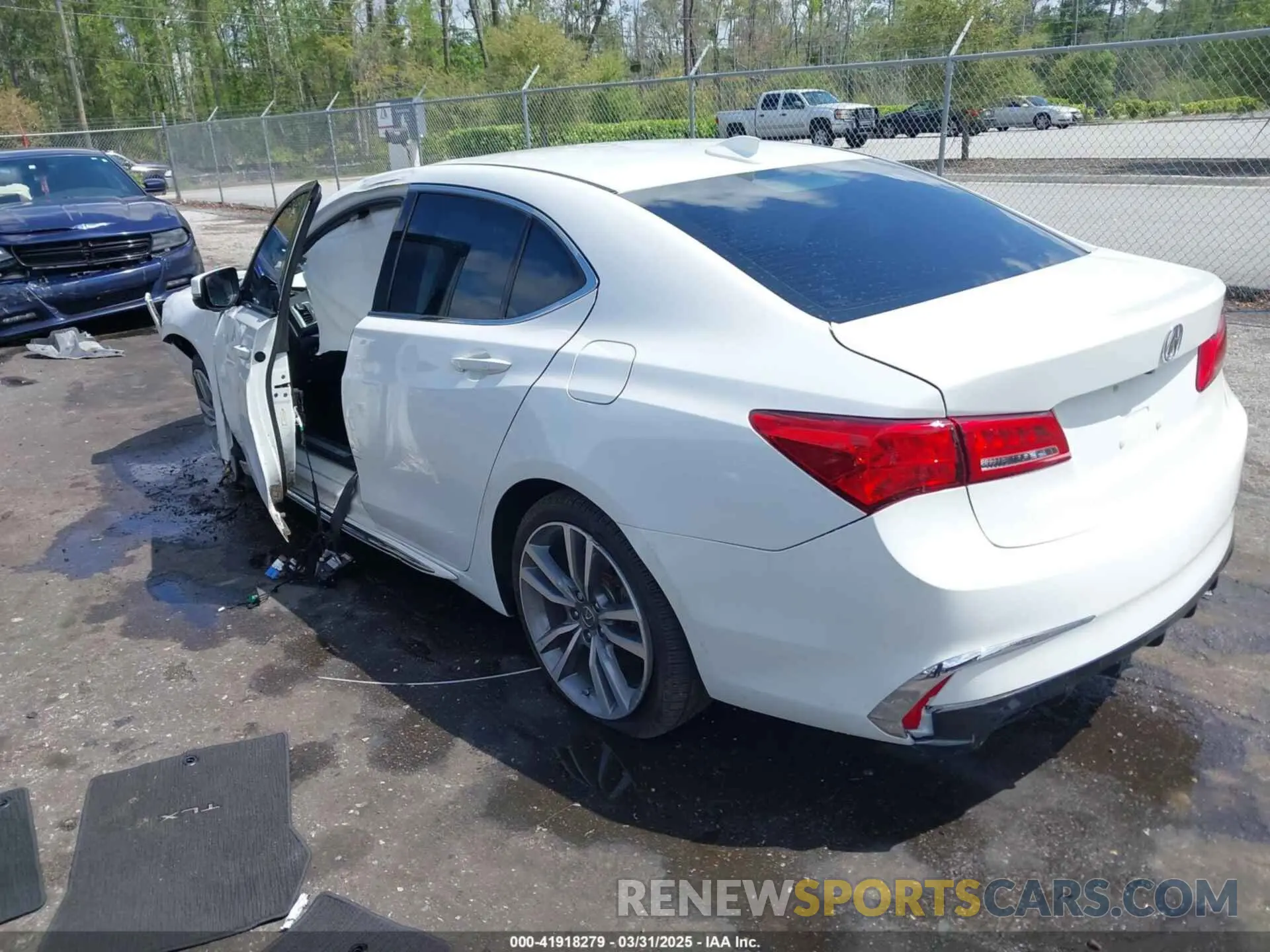3 Photograph of a damaged car 19UUB2F4XKA008347 ACURA TLX 2019