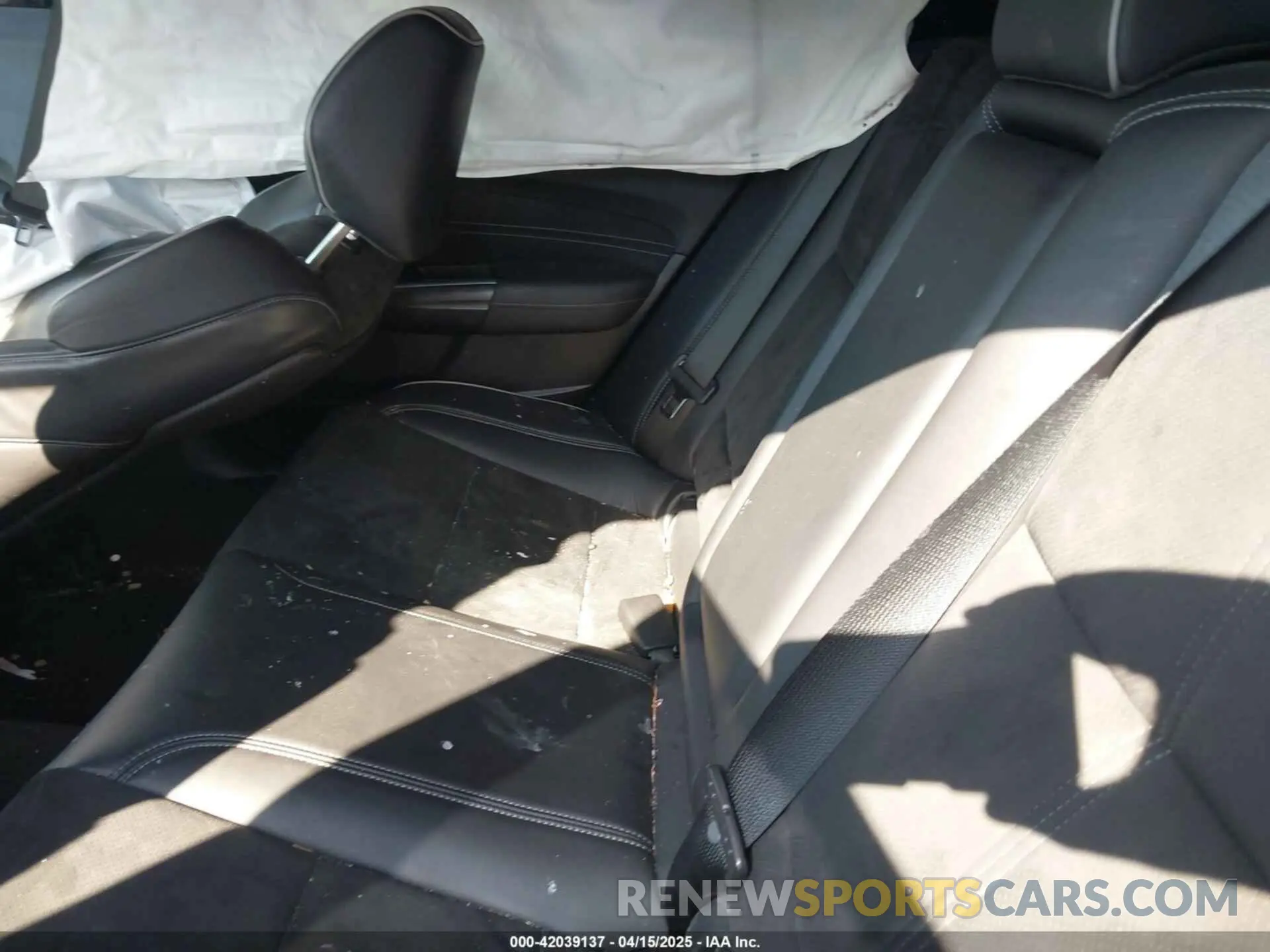 8 Photograph of a damaged car 19UUB2F62KA006920 ACURA TLX 2019