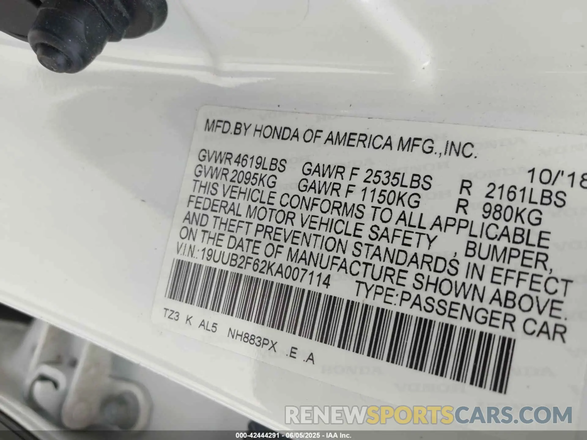 9 Photograph of a damaged car 19UUB2F62KA007114 ACURA TLX 2019