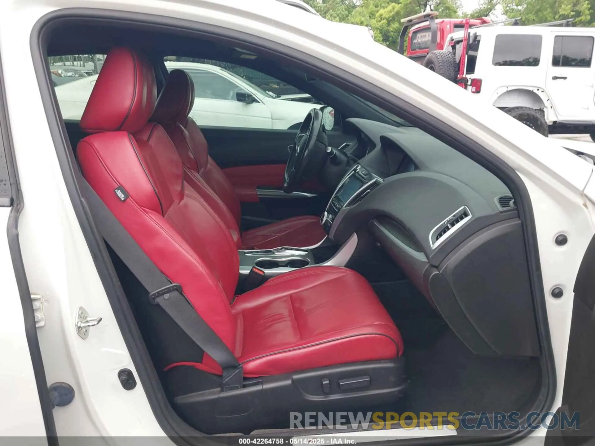 5 Photograph of a damaged car 19UUB2F63KA004061 ACURA TLX 2019