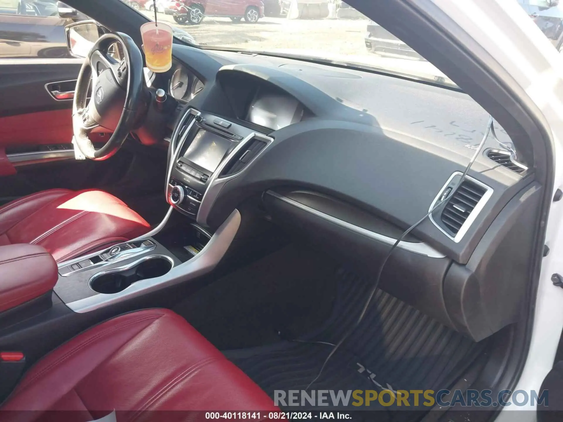 5 Photograph of a damaged car 19UUB2F66KA003762 ACURA TLX 2019