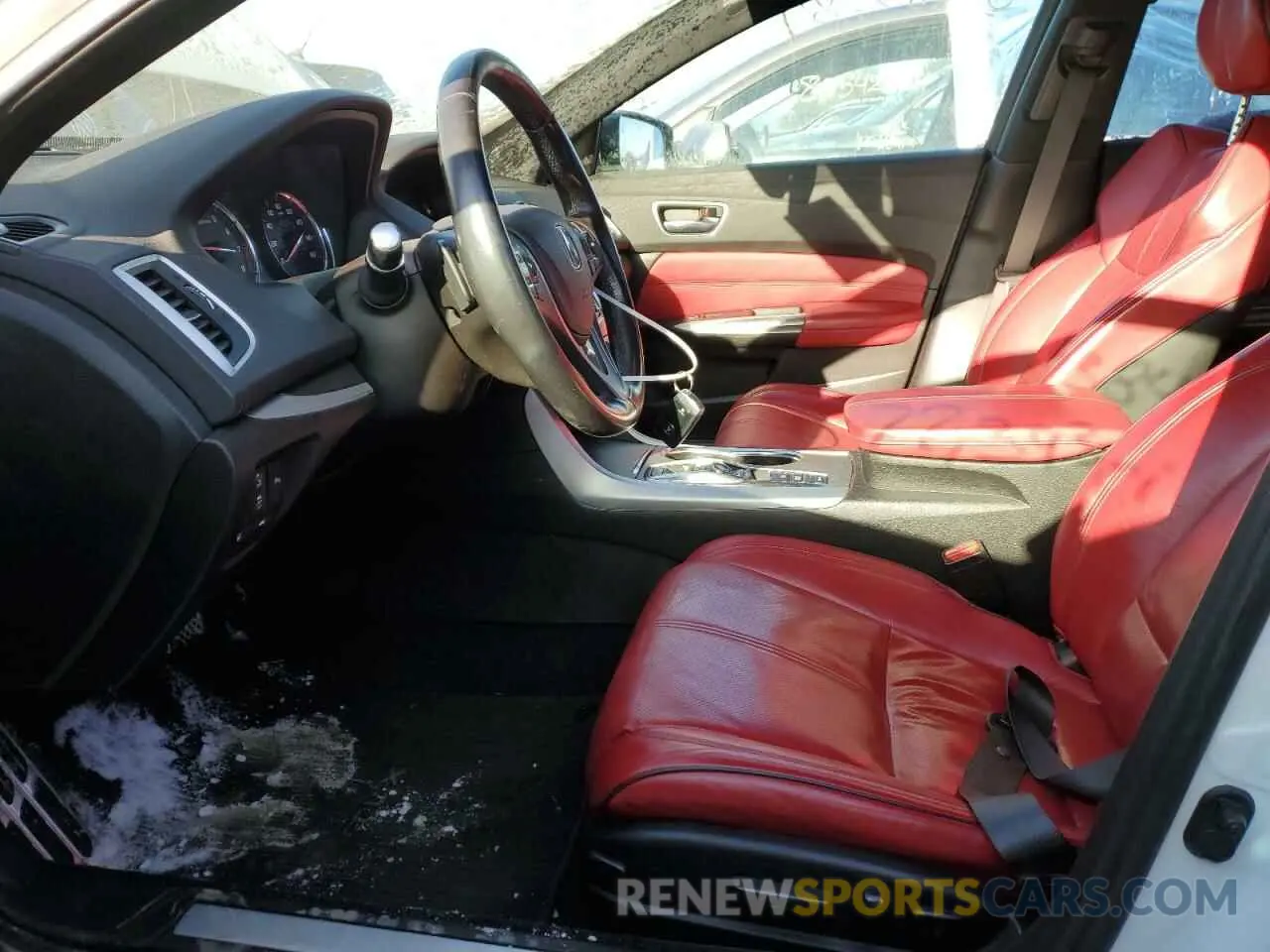 7 Photograph of a damaged car 19UUB3F67KA000682 ACURA TLX 2019