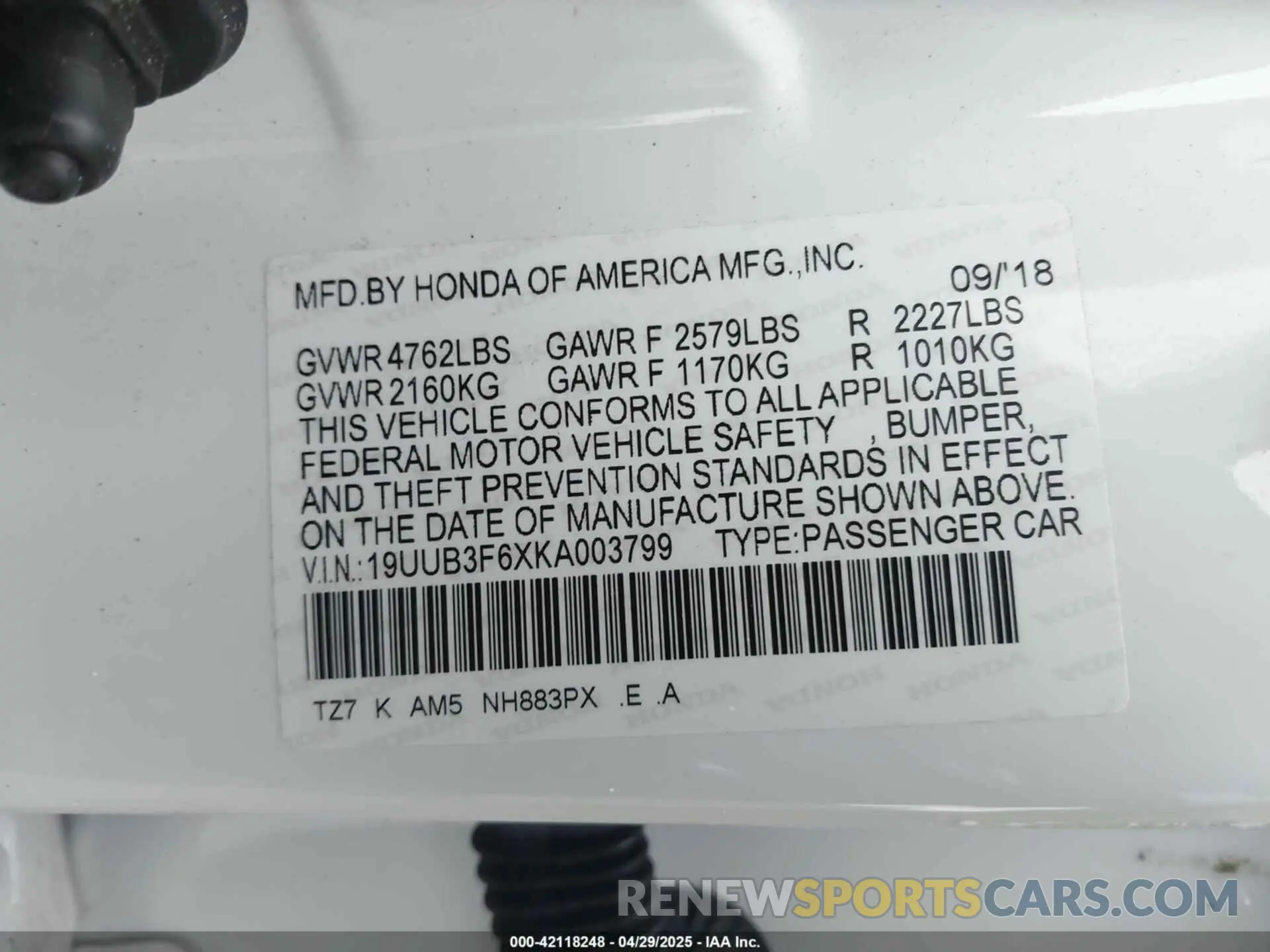9 Photograph of a damaged car 19UUB3F6XKA003799 ACURA TLX 2019