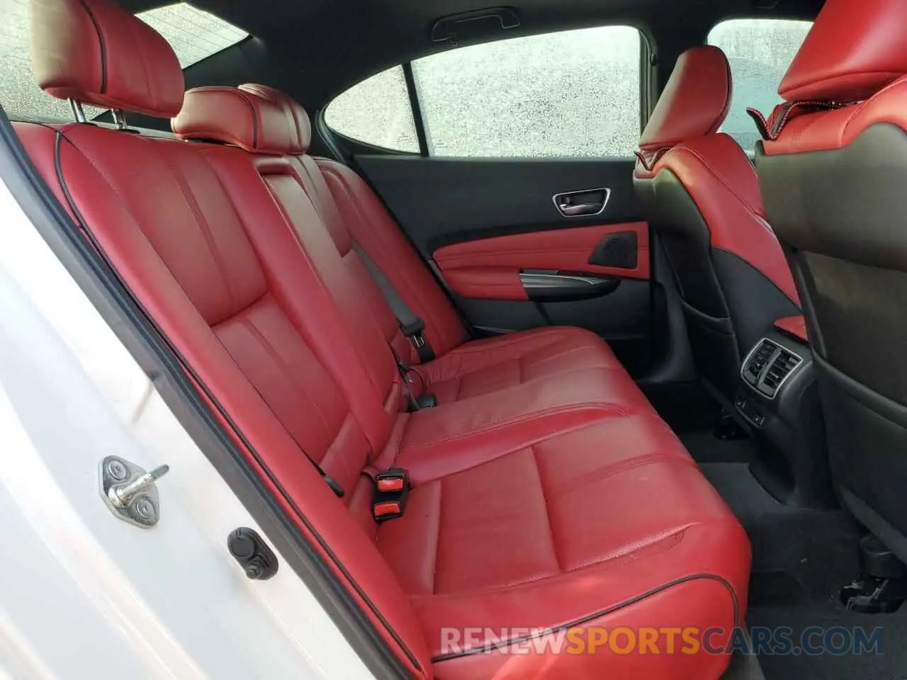 10 Photograph of a damaged car 19UUB3F87KA800500 ACURA TLX 2019