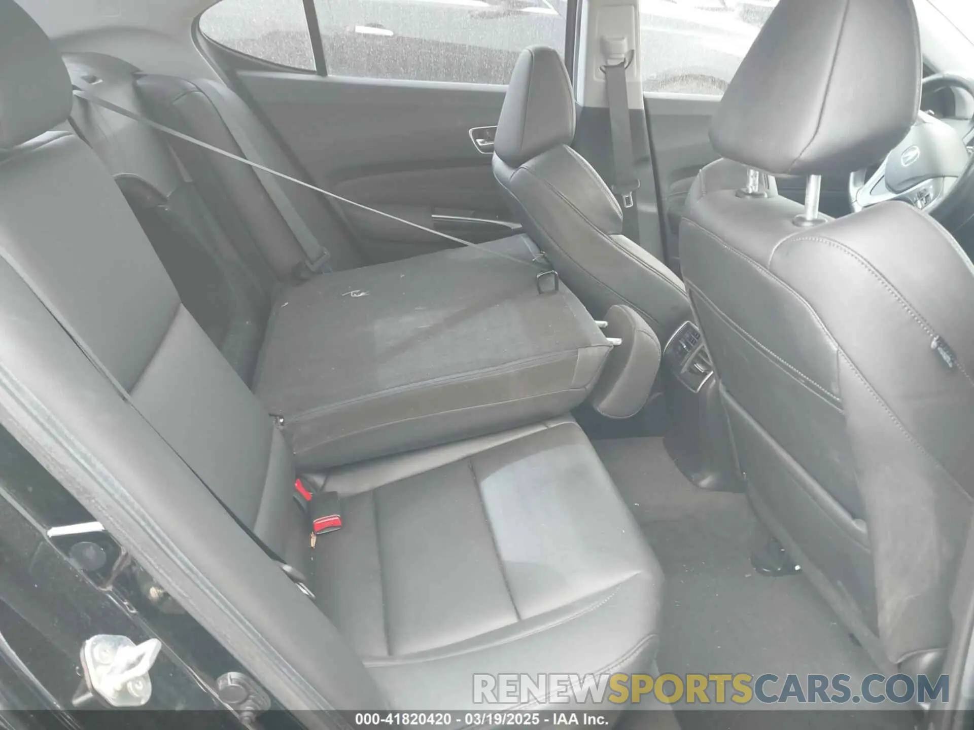 8 Photograph of a damaged car 19UUB1F32LA002657 ACURA TLX 2020