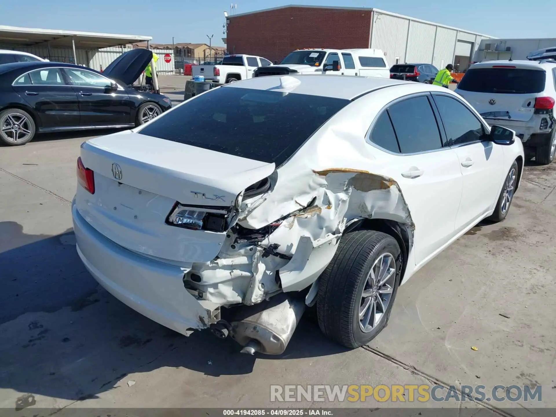 4 Photograph of a damaged car 19UUB1F32LA011682 ACURA TLX 2020