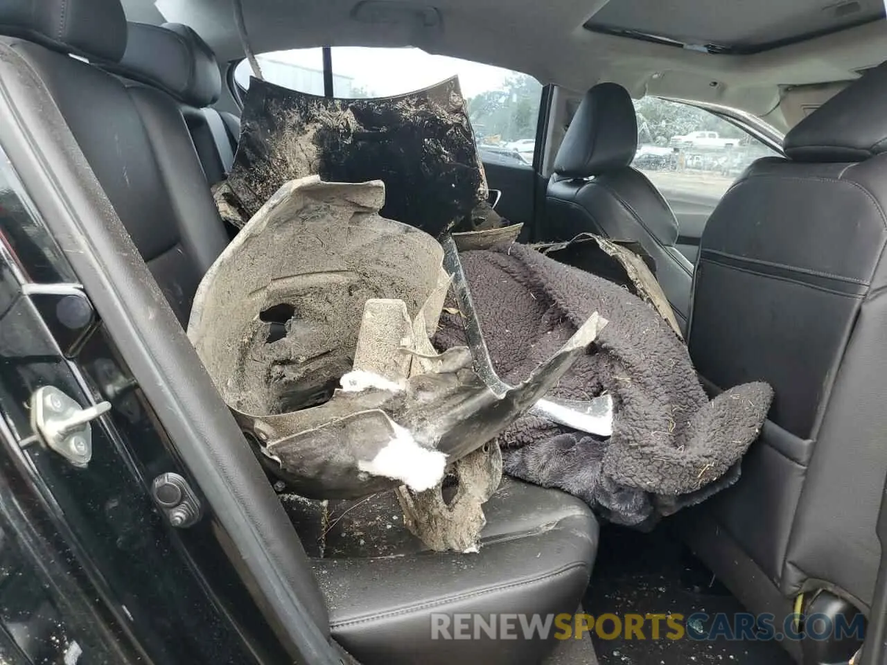 10 Photograph of a damaged car 19UUB1F34LA001638 ACURA TLX 2020