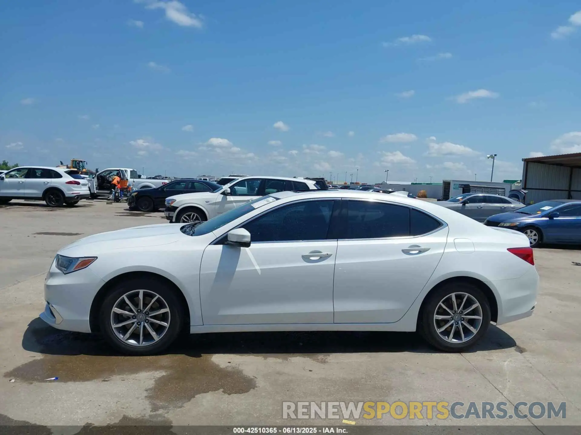 14 Photograph of a damaged car 19UUB1F34LA011697 ACURA TLX 2020